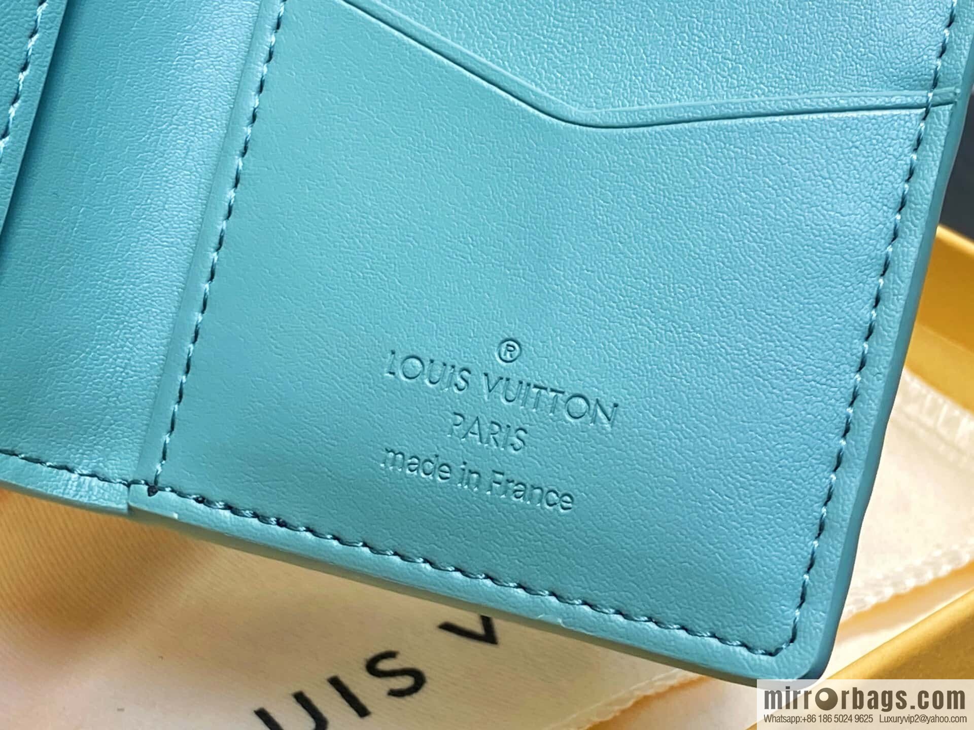 [Boutique‑grade] M13973 mint green, full leather card bag wallet, pocket wallet.