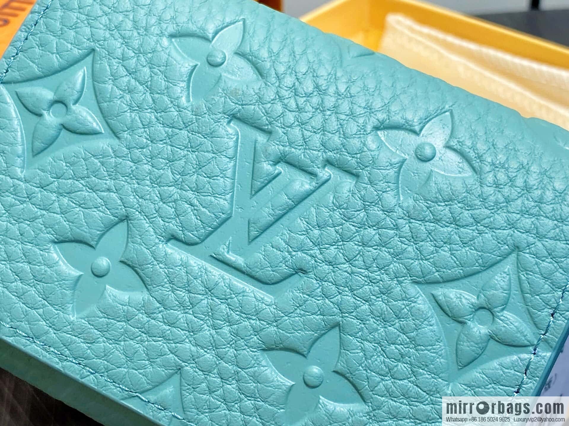 [Boutique‑grade] M13891 mint green full leather business card holder wallet LV Ski Ms series business card holder
