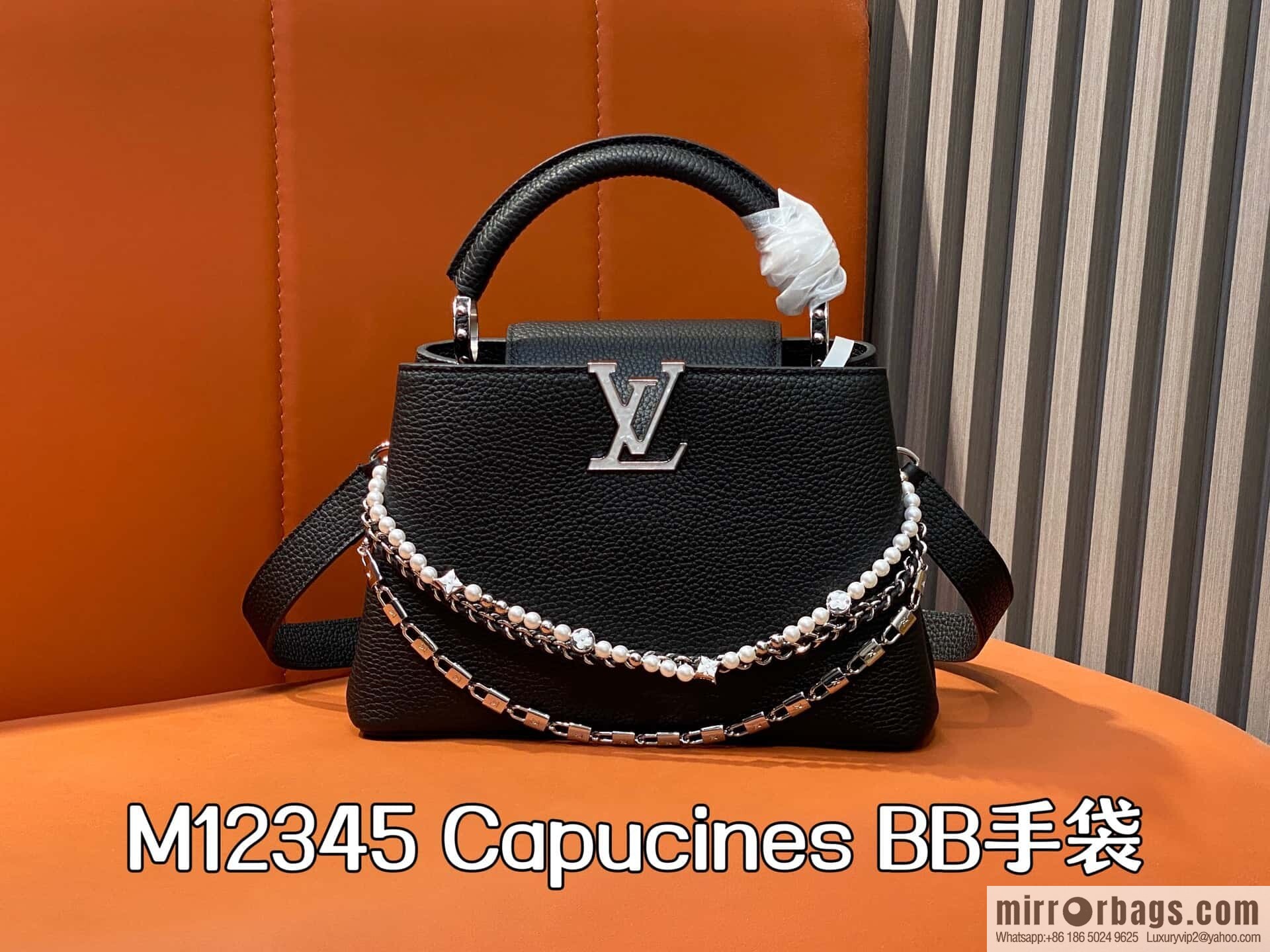 [Original order boutique] M12345 black, full leather cap, this Capucines BB handbag.