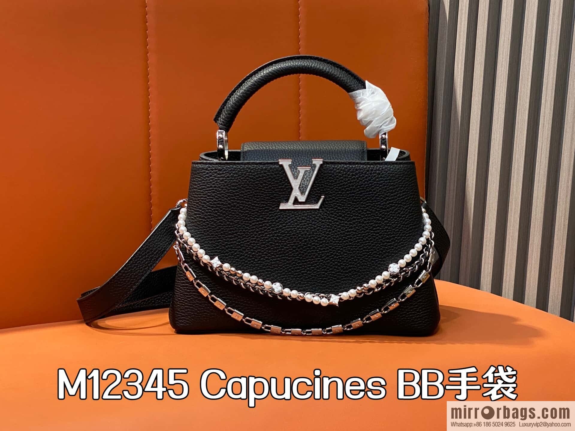 [Original order boutique] M12345 black, full leather cap, this Capucines BB handbag.