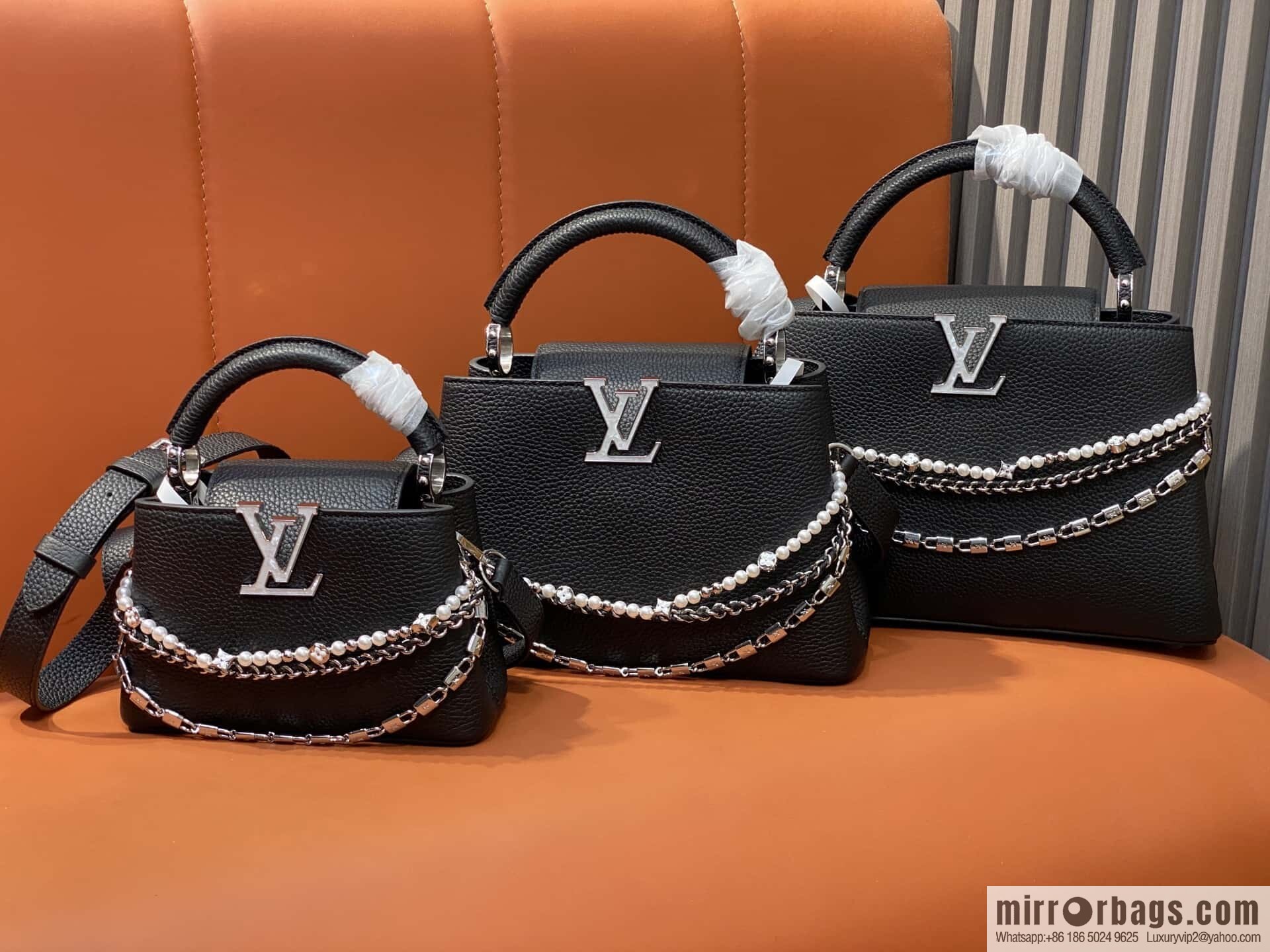 [Boutique‑grade] M12345 black, full leather cap, English style, this Capucines medium handbag.