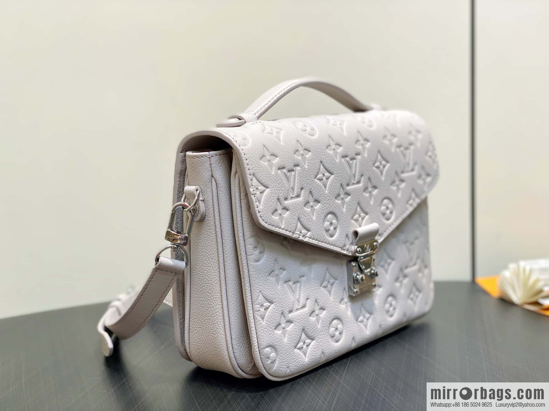 [Original order boutique] M41487 hazy gray taro purple, full leather embossed messenger bag Pochette Métis handbag