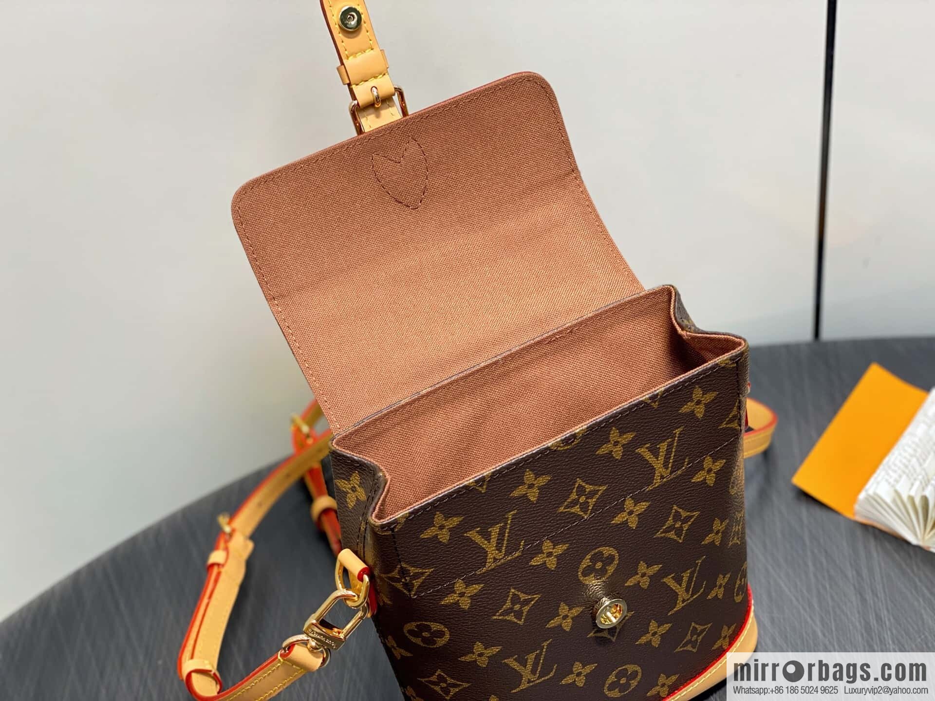 [Original order boutique] M14651 presbyopia yellow leather, mini backpack SOHO mini backpack