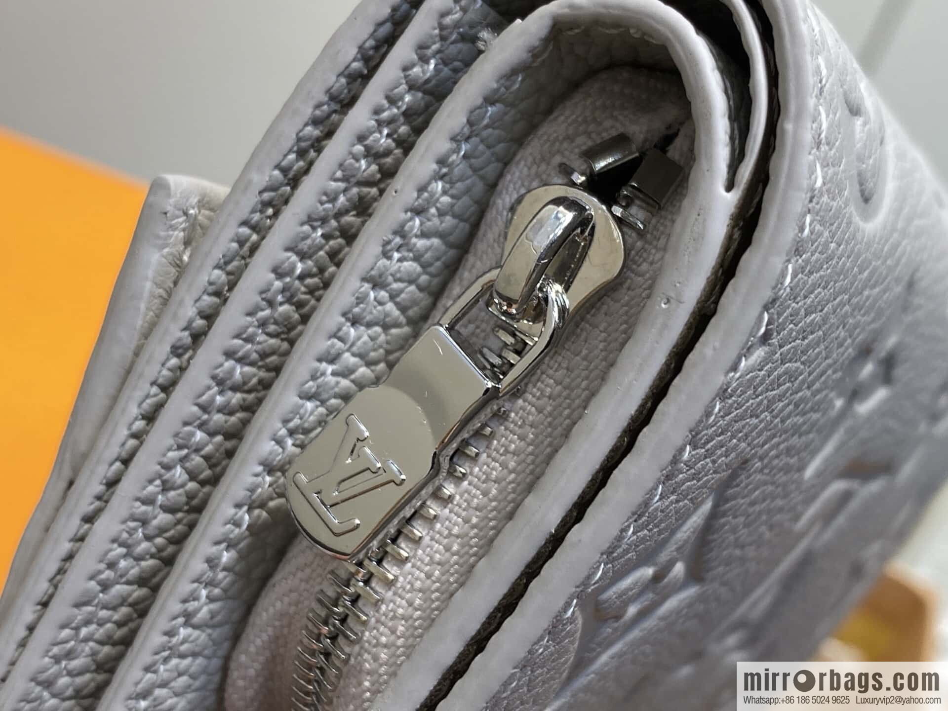 [Boutique‑grade] M13464 light gray full leather embossed, three fold wallet Pochette Metis Compact wallet