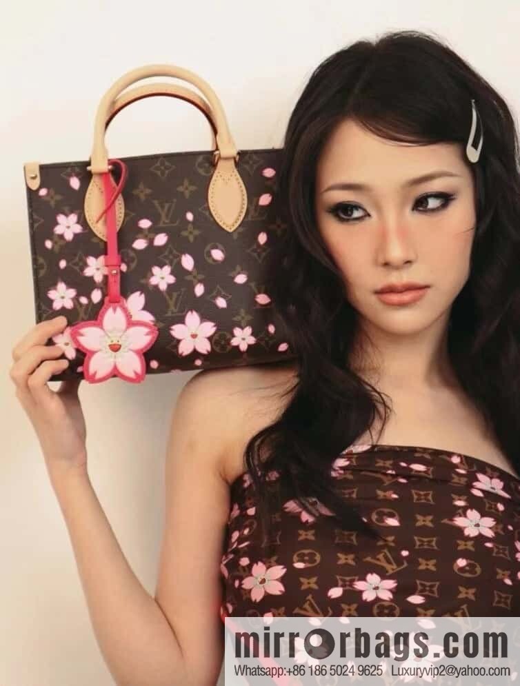 [Boutique‑grade] M13269 presbyopia, cherry blossom/Murakami Takashi, square bag OnTheGo small handbag