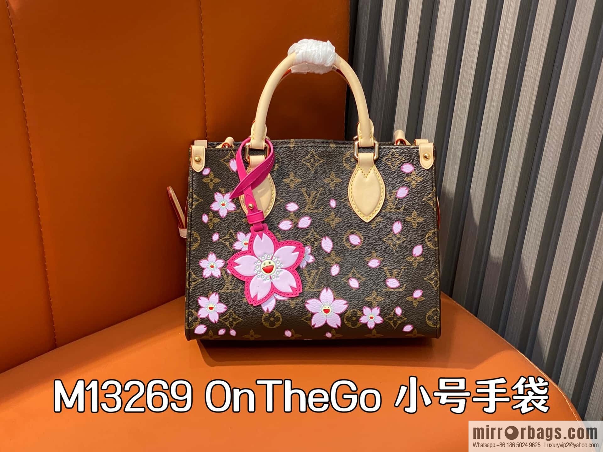 [Boutique‑grade] M13269 presbyopia, cherry blossom/Murakami Takashi, square bag OnTheGo small handbag