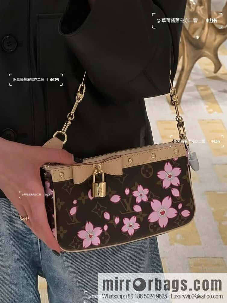 [Boutique‑grade] M13666 presbyopia, cherry blossom/Takashi Murakami, chain bag mahjong bag LVXTM POCHETTE mahjong bag