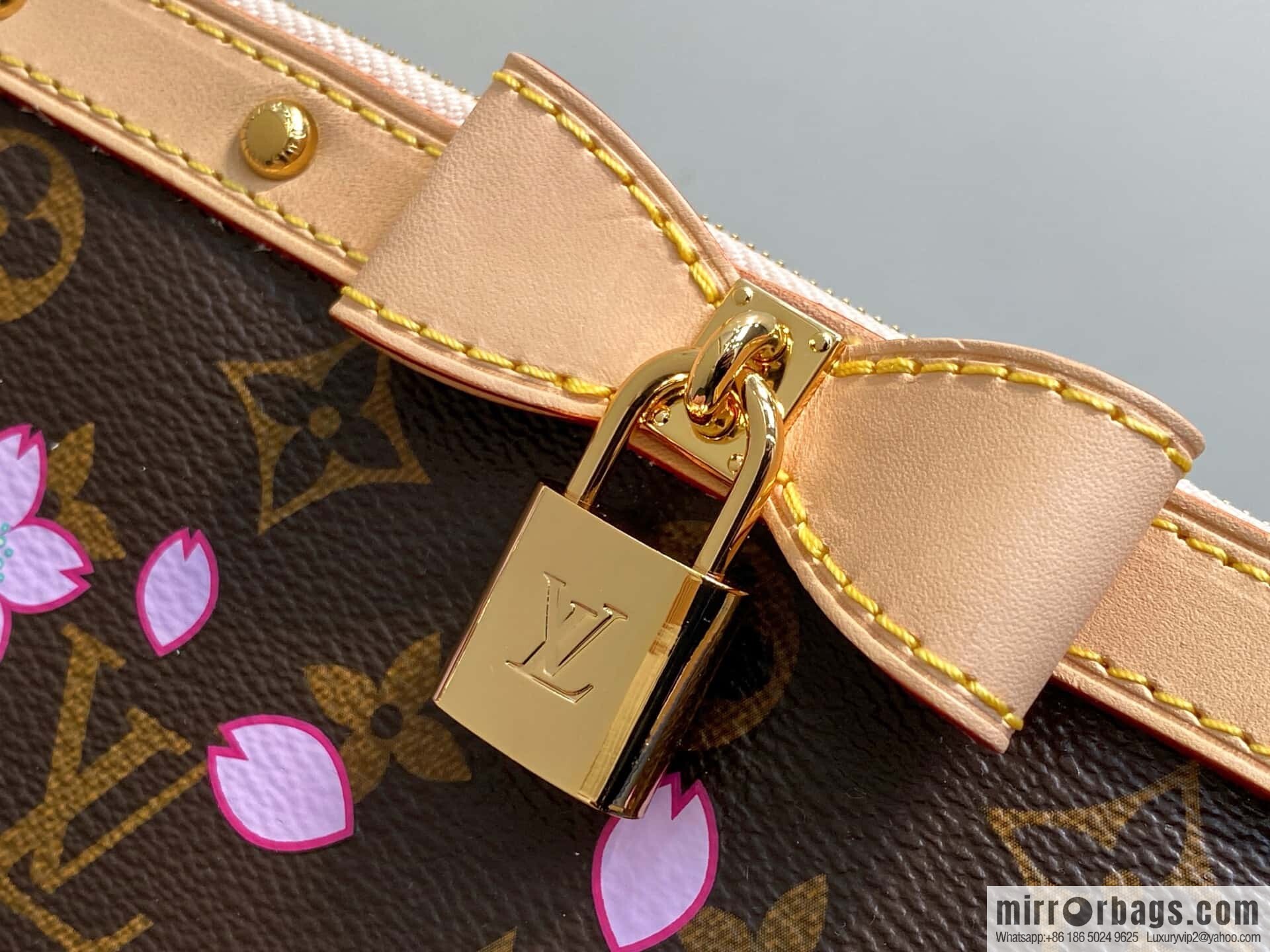 [Boutique‑grade] M13666 presbyopia, cherry blossom/Takashi Murakami, chain bag mahjong bag LVXTM POCHETTE mahjong bag
