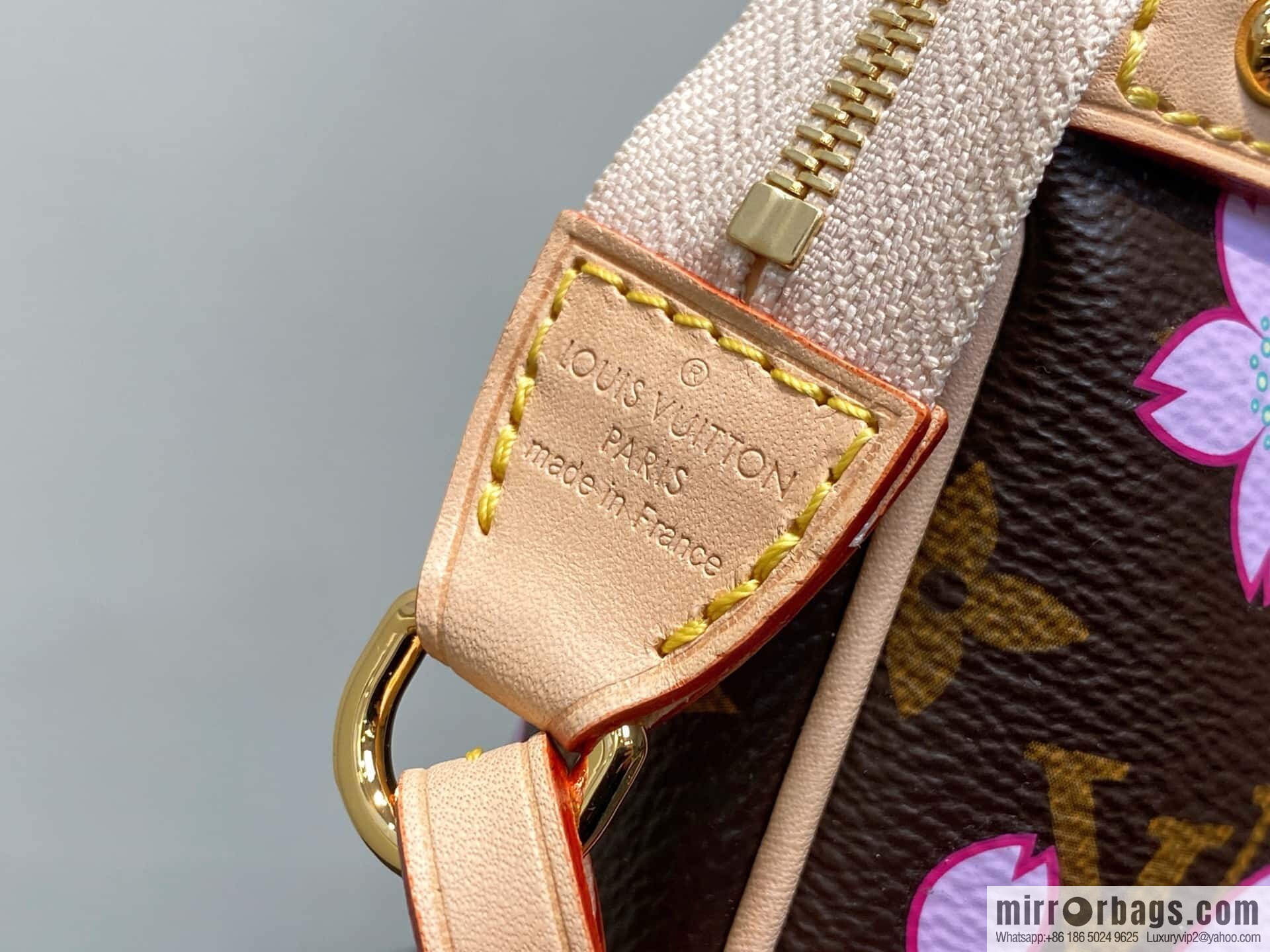 [Boutique‑grade] M13666 presbyopia, cherry blossom/Takashi Murakami, chain bag mahjong bag LVXTM POCHETTE mahjong bag