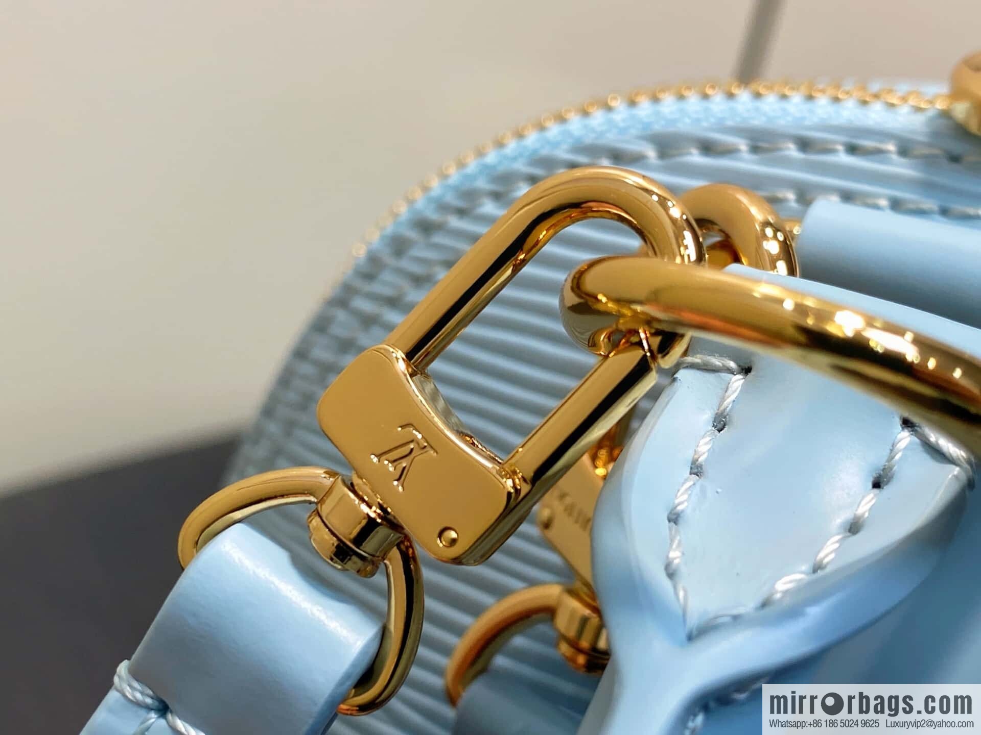 [Boutique‑grade] M14197 light blue, water ripple shell bag, the new LV x TM ALMA BB handbag of the season