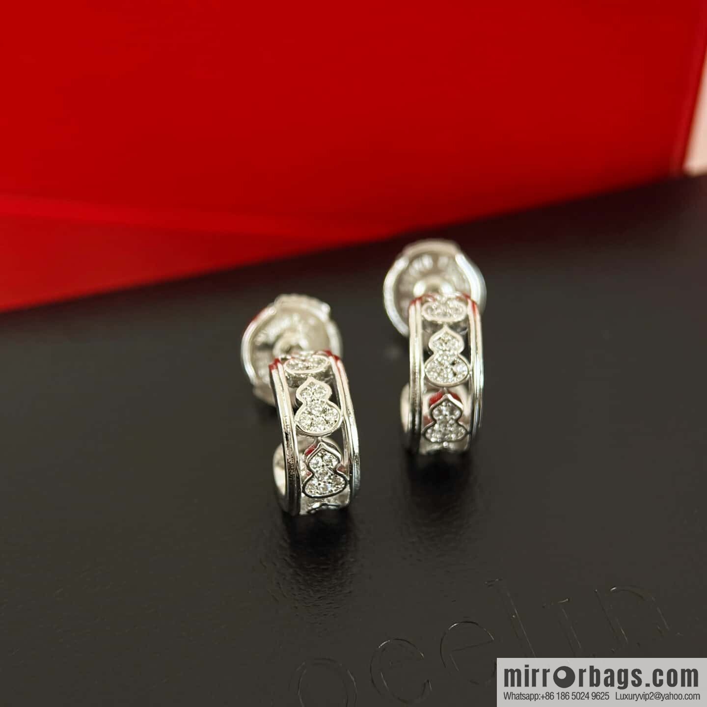 ❗️New ❗️ ☀️ Qeelin Petite Wulu full diamond gourd stud earrings ☀️