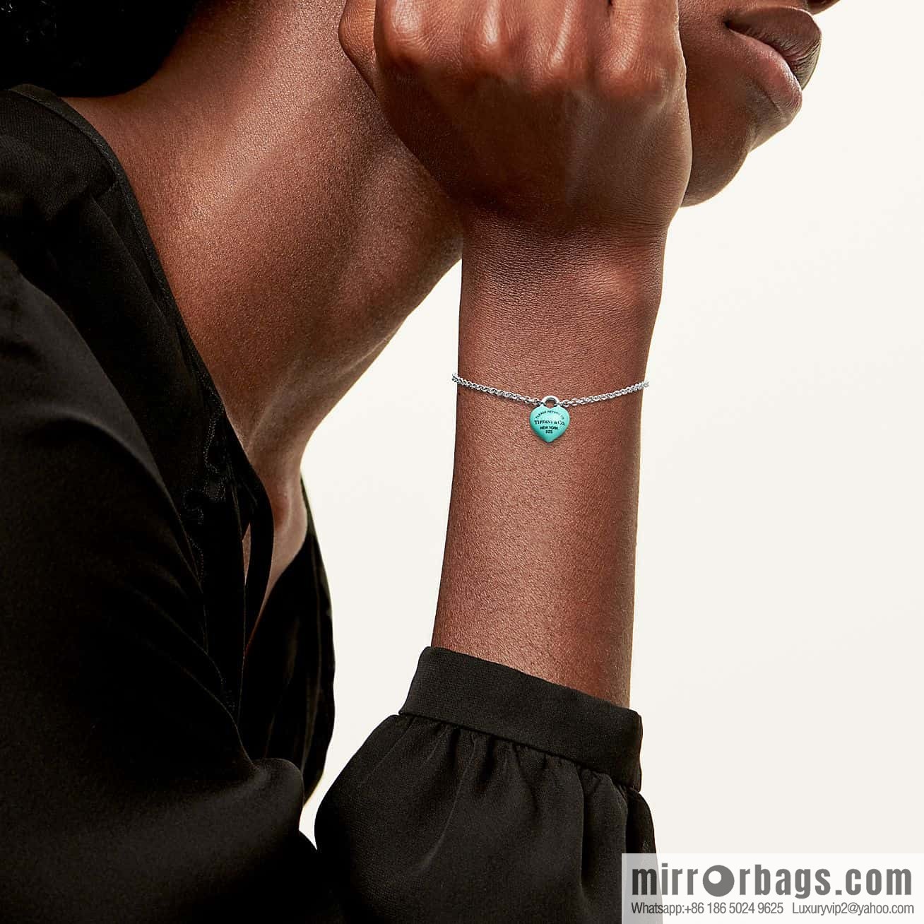 TIFFANY & Co. Tiffany blue peach heart love bracelet, necklace