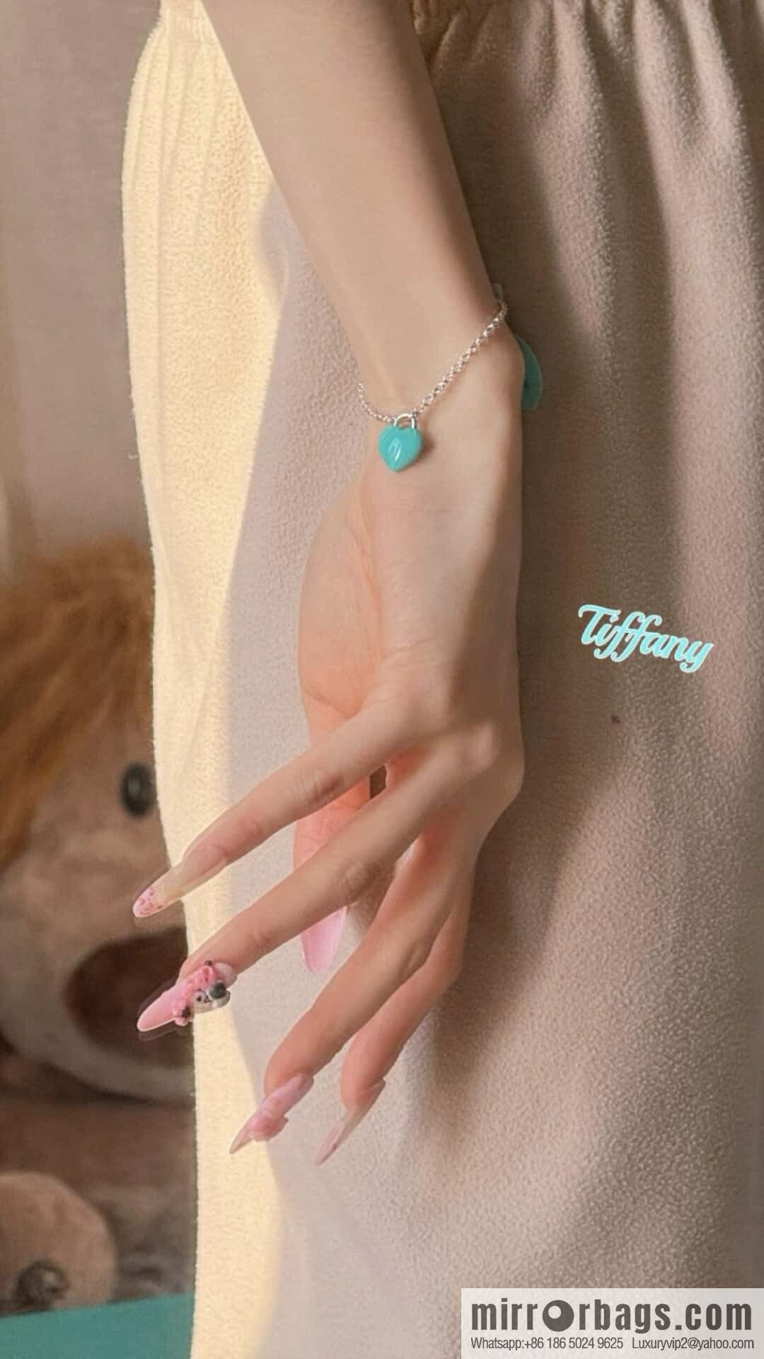 TIFFANY & Co. Tiffany blue peach heart love bracelet, necklace