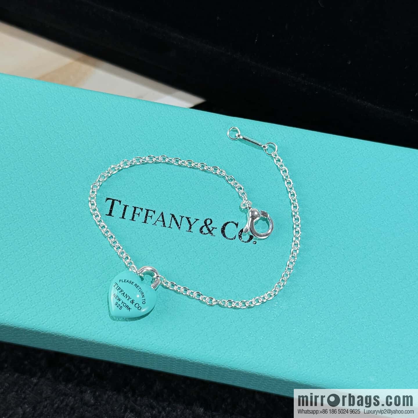 TIFFANY & Co. Tiffany blue peach heart love bracelet, necklace