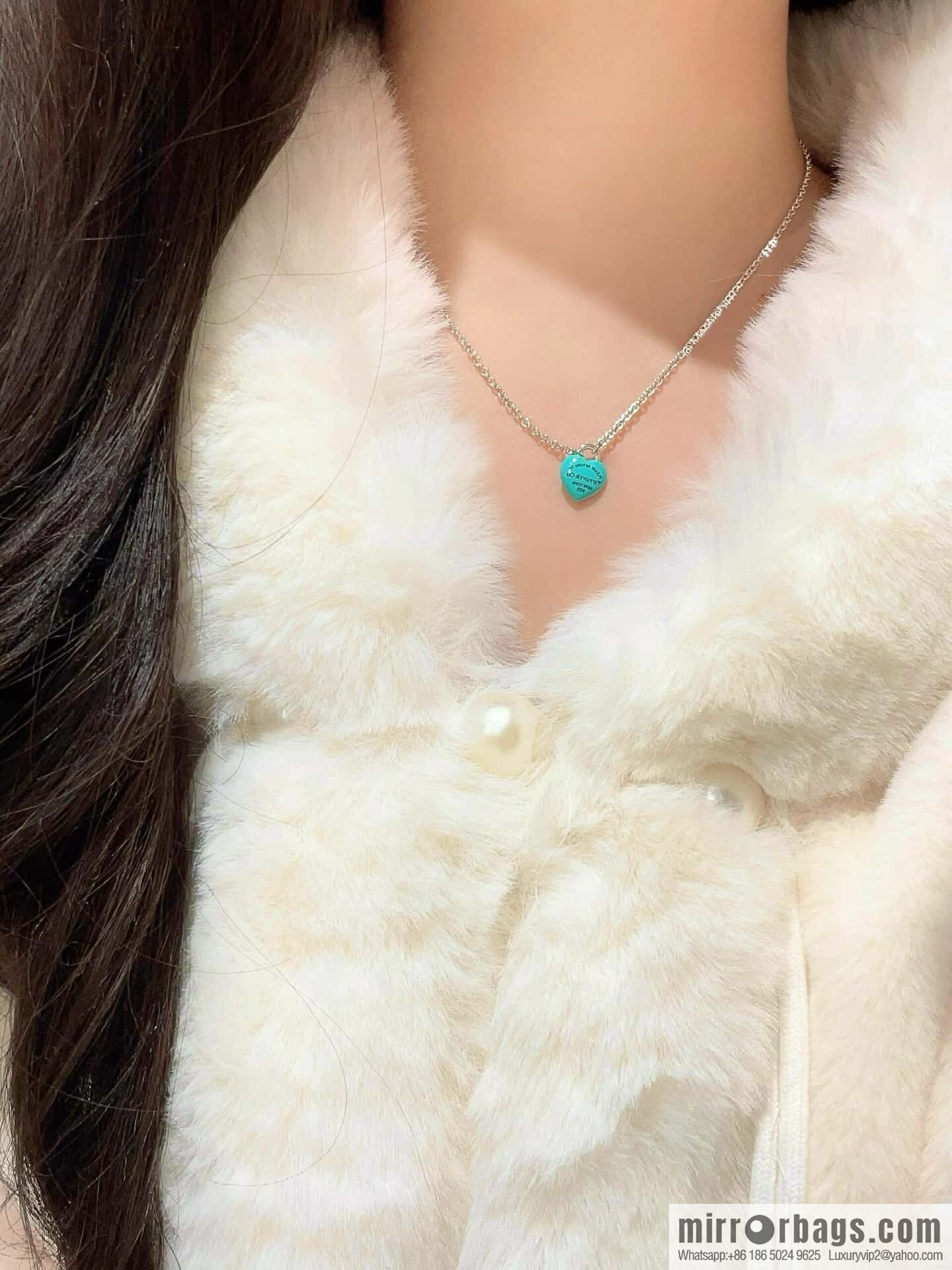 TIFFANY & Co. Tiffany blue peach heart love bracelet, necklace