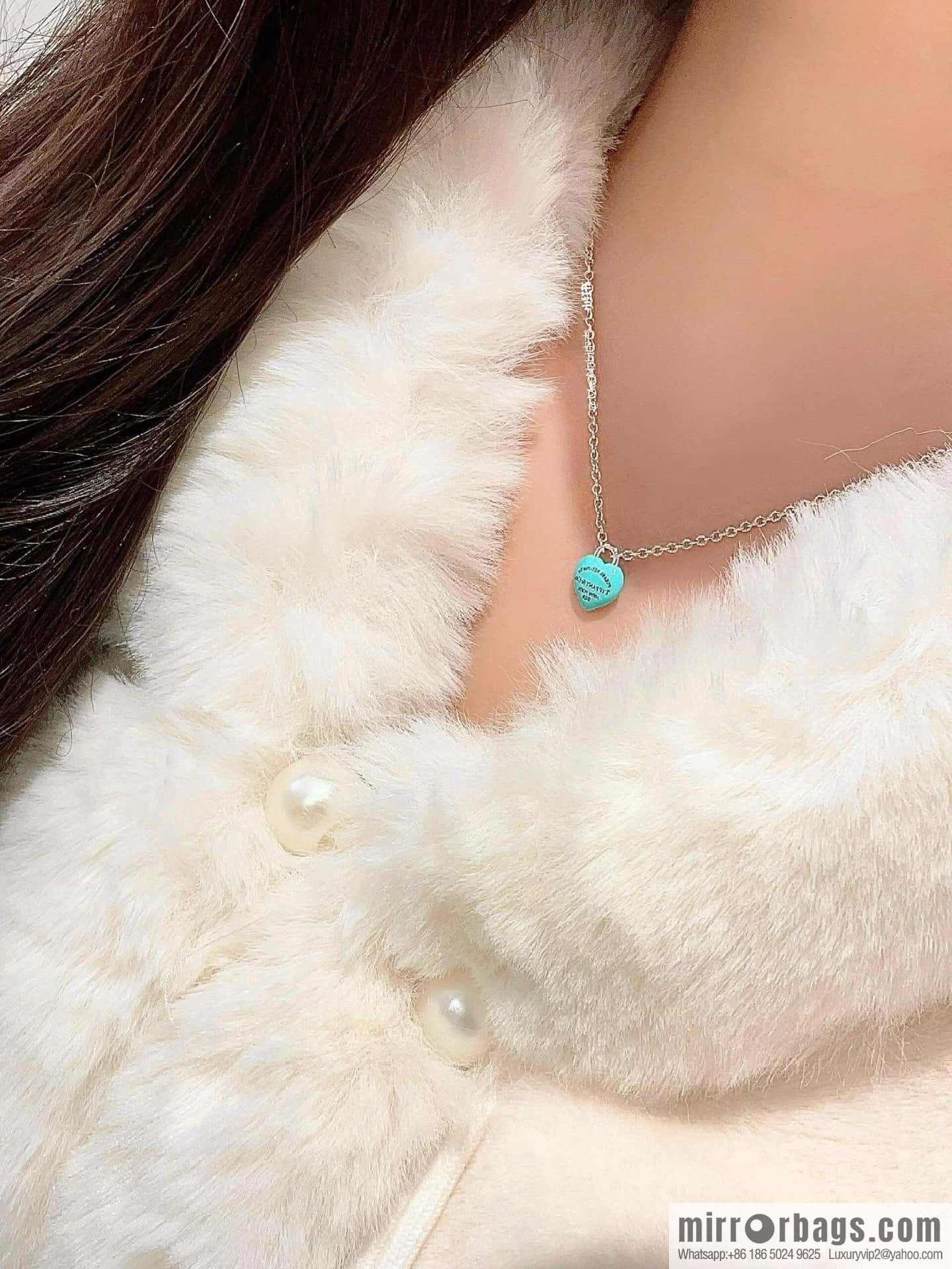 TIFFANY & Co. Tiffany blue peach heart love bracelet, necklace