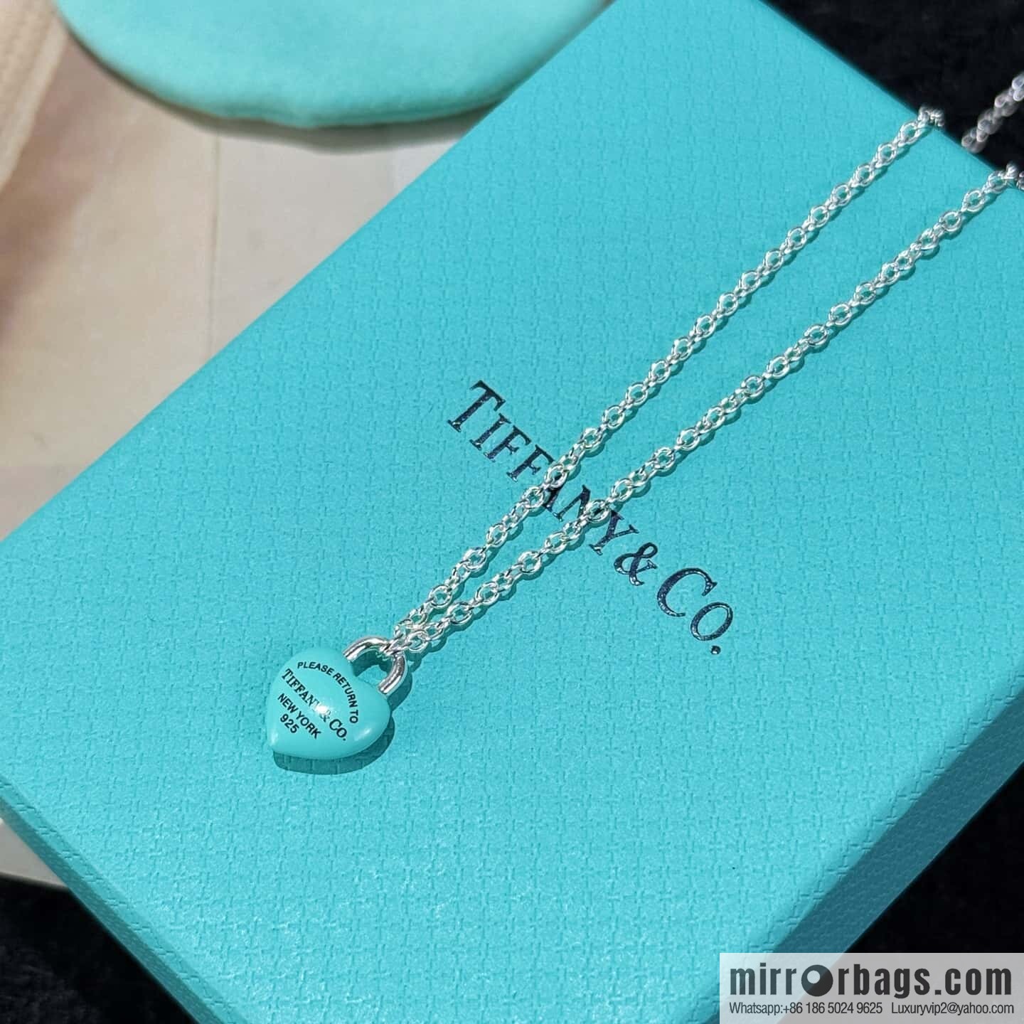 TIFFANY & Co. Tiffany blue peach heart love bracelet, necklace