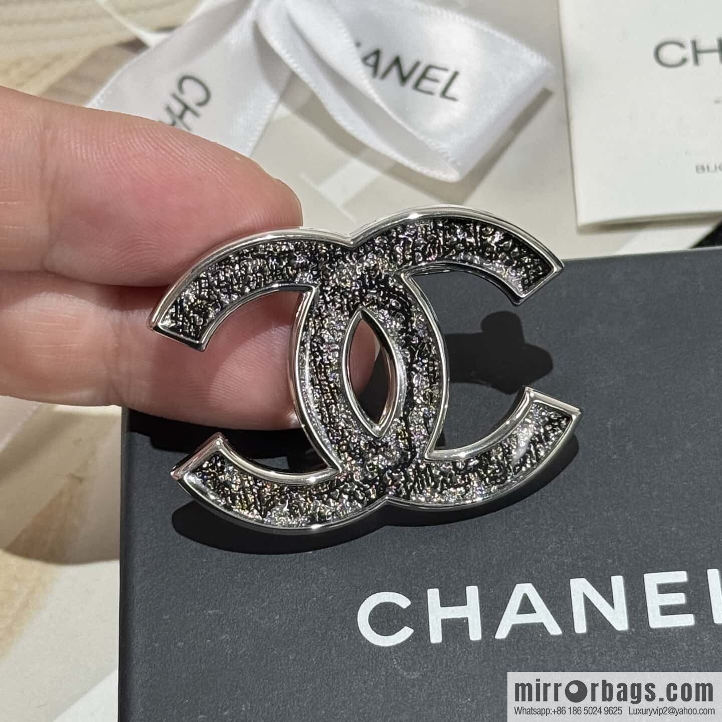 ☀️New ☑️ Chanel Double C Brooch