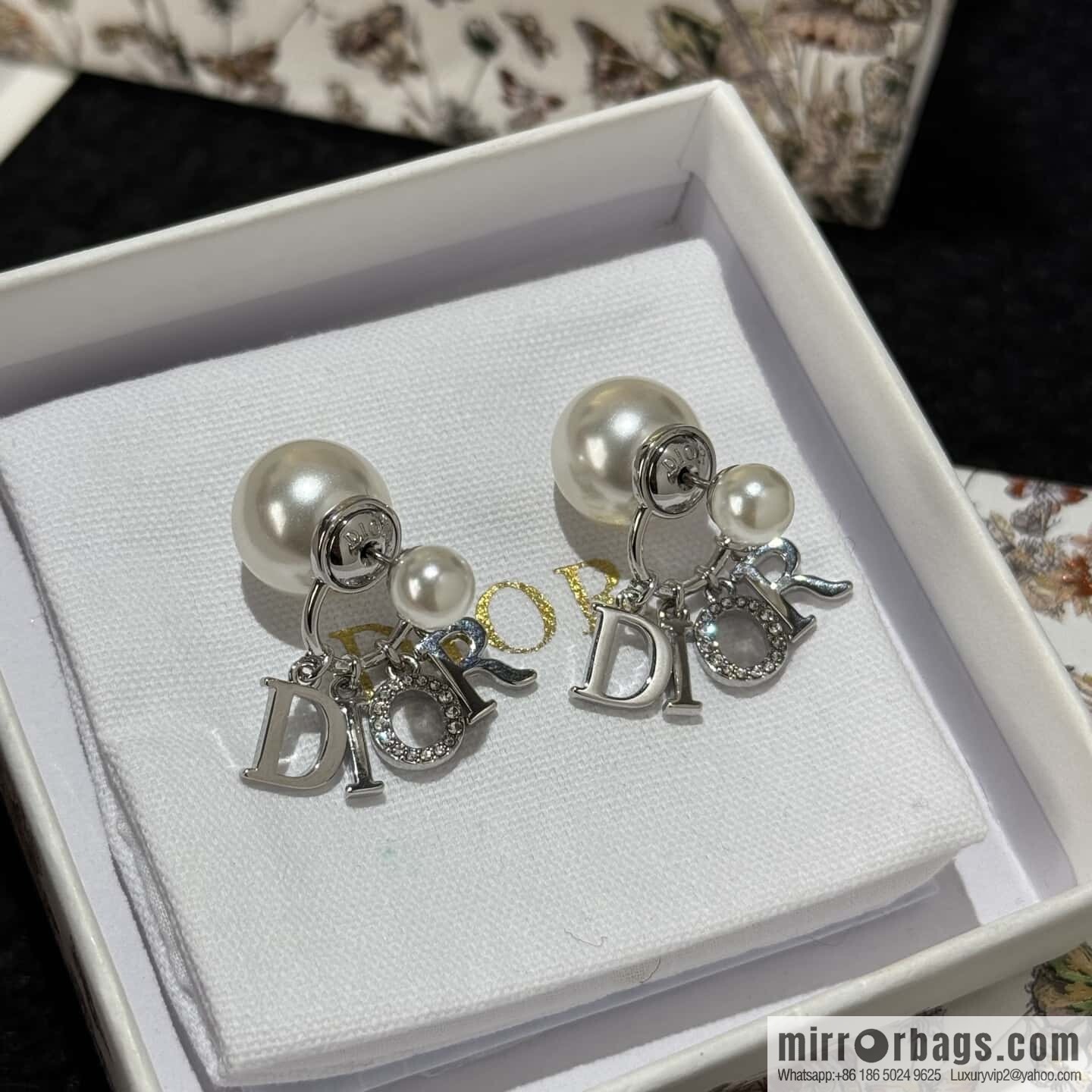 ☀️New ☑️ Dior DIOR tassel size pearl stud earrings