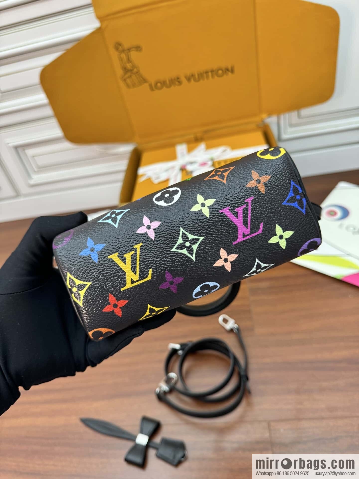LV M13406 LV x TM Nano Speedy