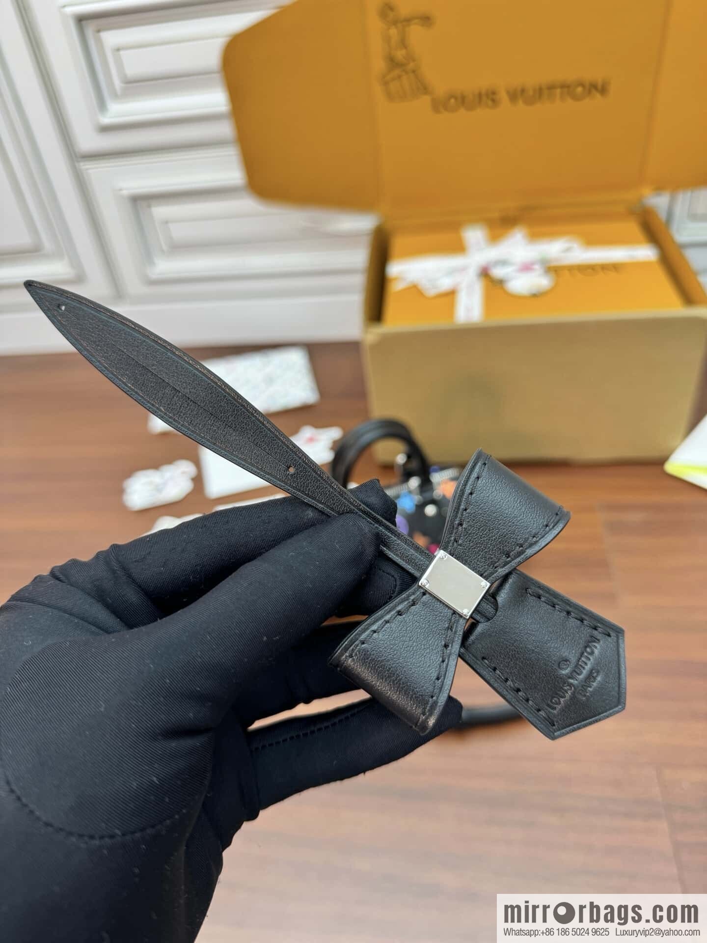 LV M13406 LV x TM Nano Speedy