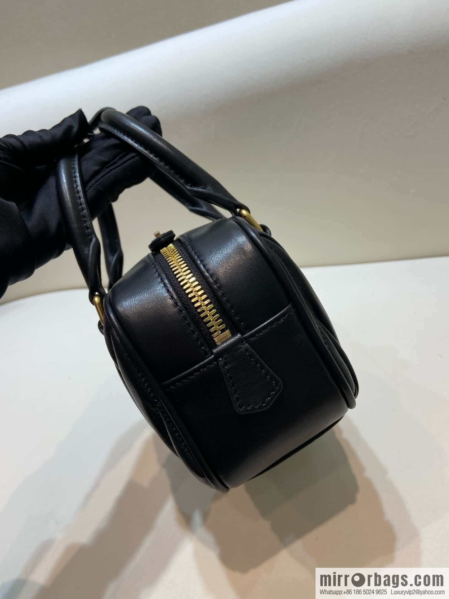 Sheepskin Textured Retro Rectangle Bag | Leather Bowling Bag 5BB142 💕💕 Black