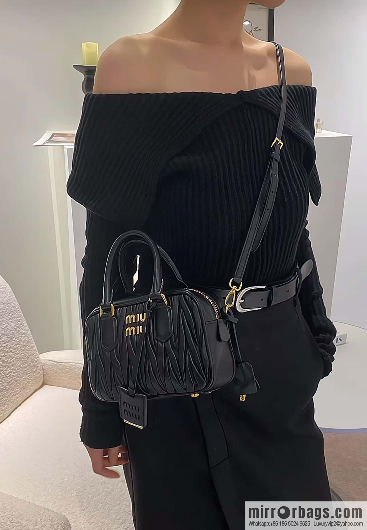 Sheepskin Textured Retro Rectangle Bag | Leather Bowling Bag 5BB123 💕💕 Black