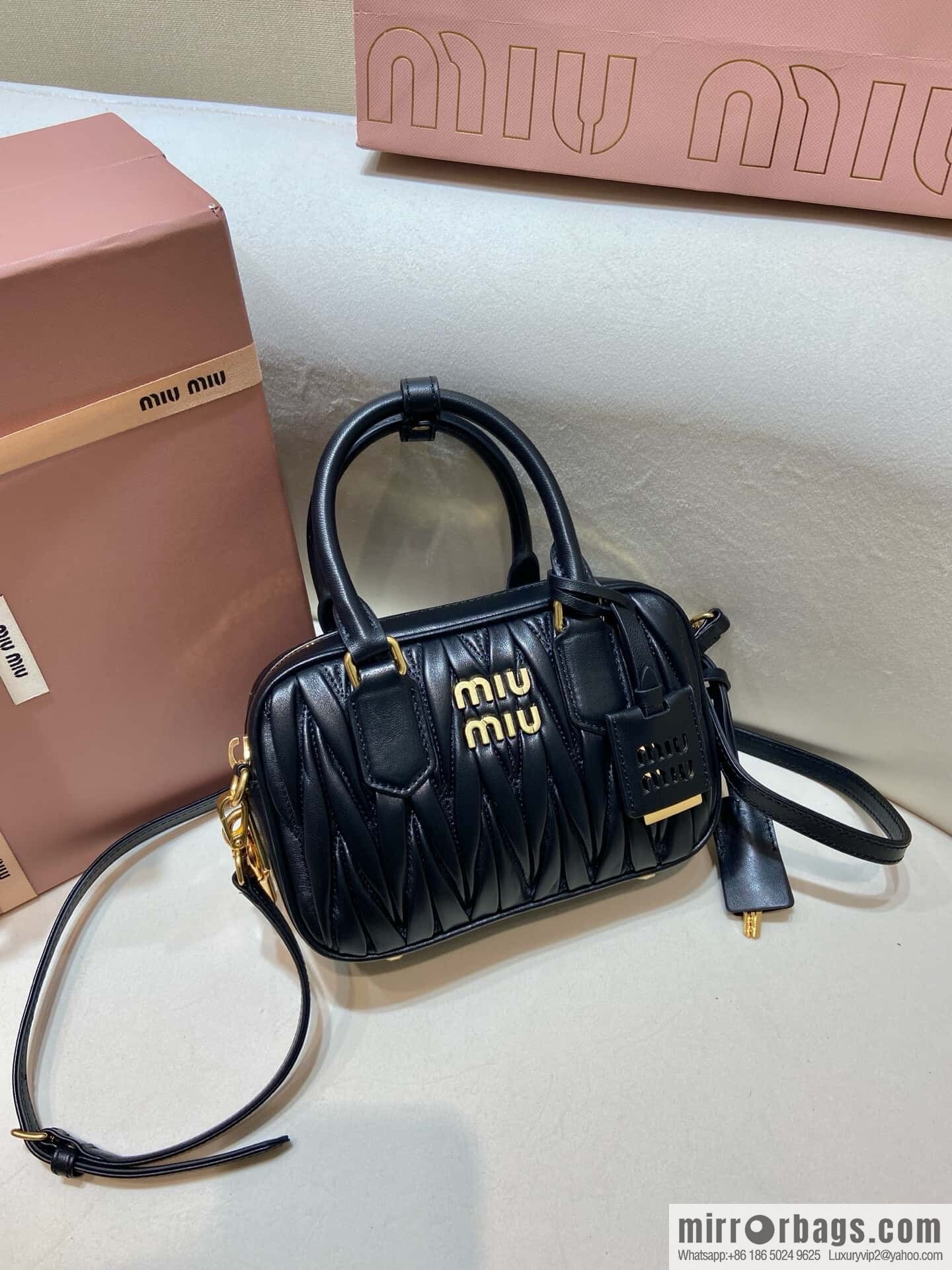 Sheepskin Textured Retro Rectangle Bag | Leather Bowling Bag 5BB123 💕💕 Black