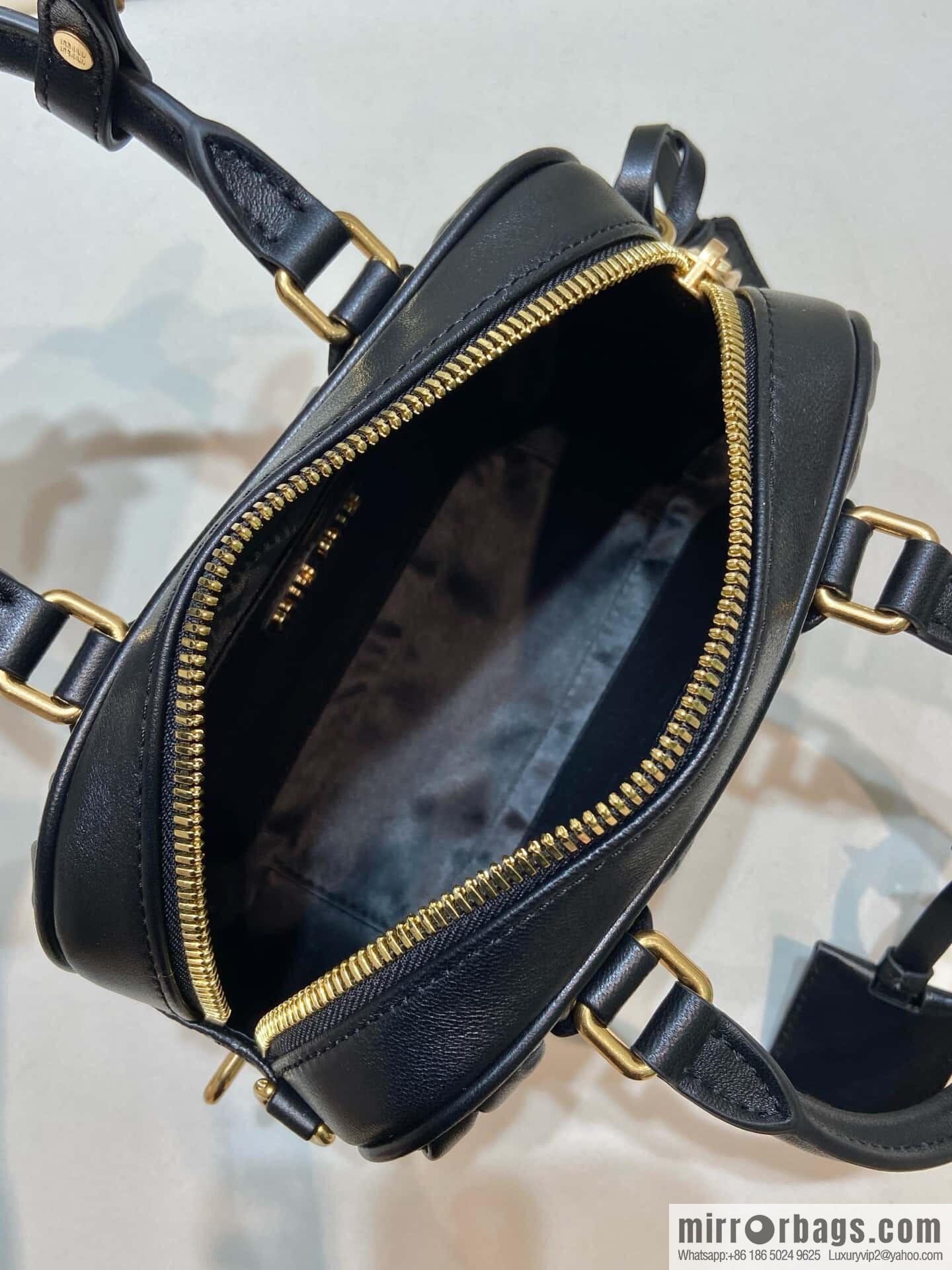 Sheepskin Textured Retro Rectangle Bag | Leather Bowling Bag 5BB123 💕💕 Black