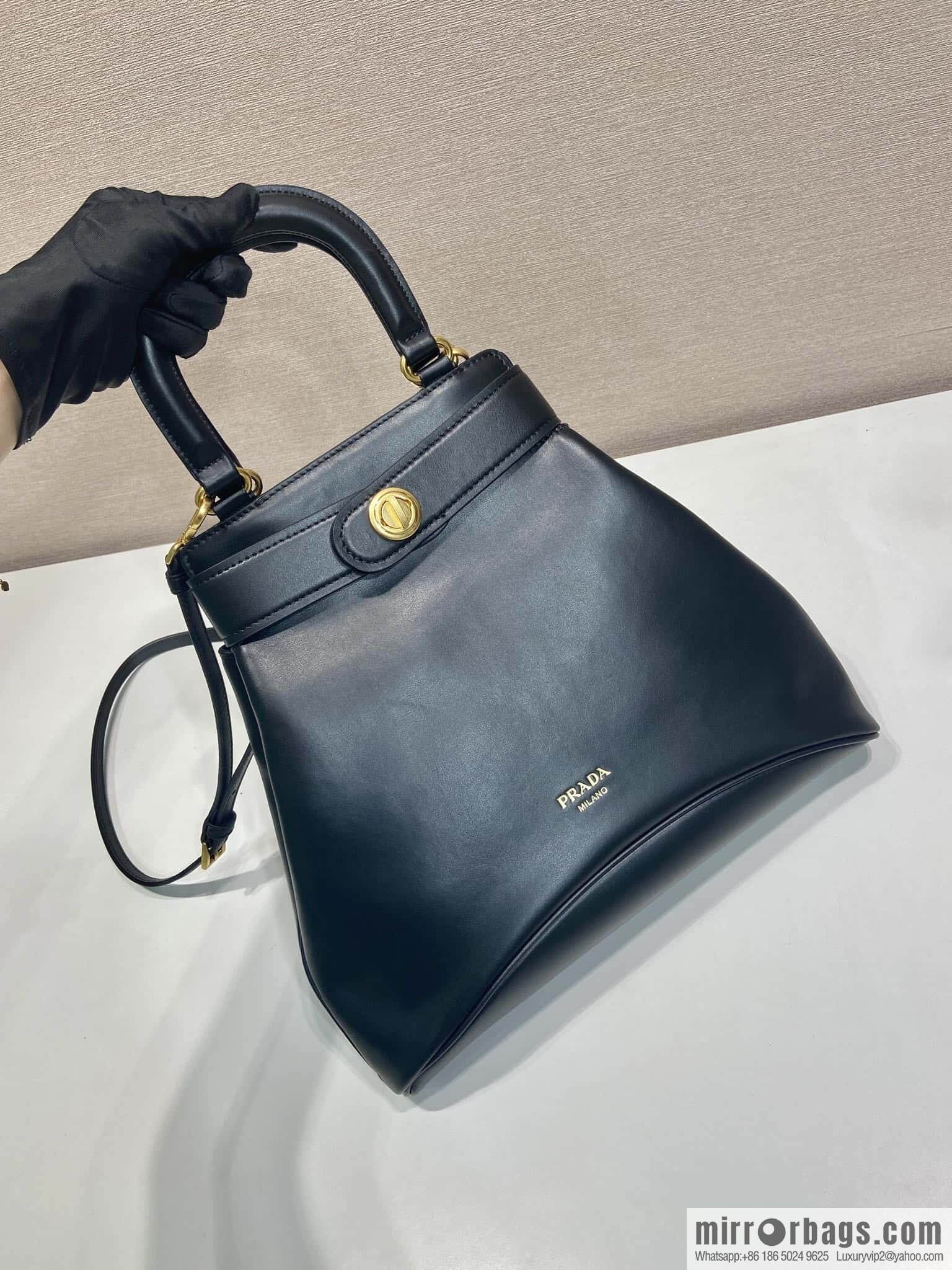 PRADA 🎉 new 🎉 1BG567 short handle🎉🎉