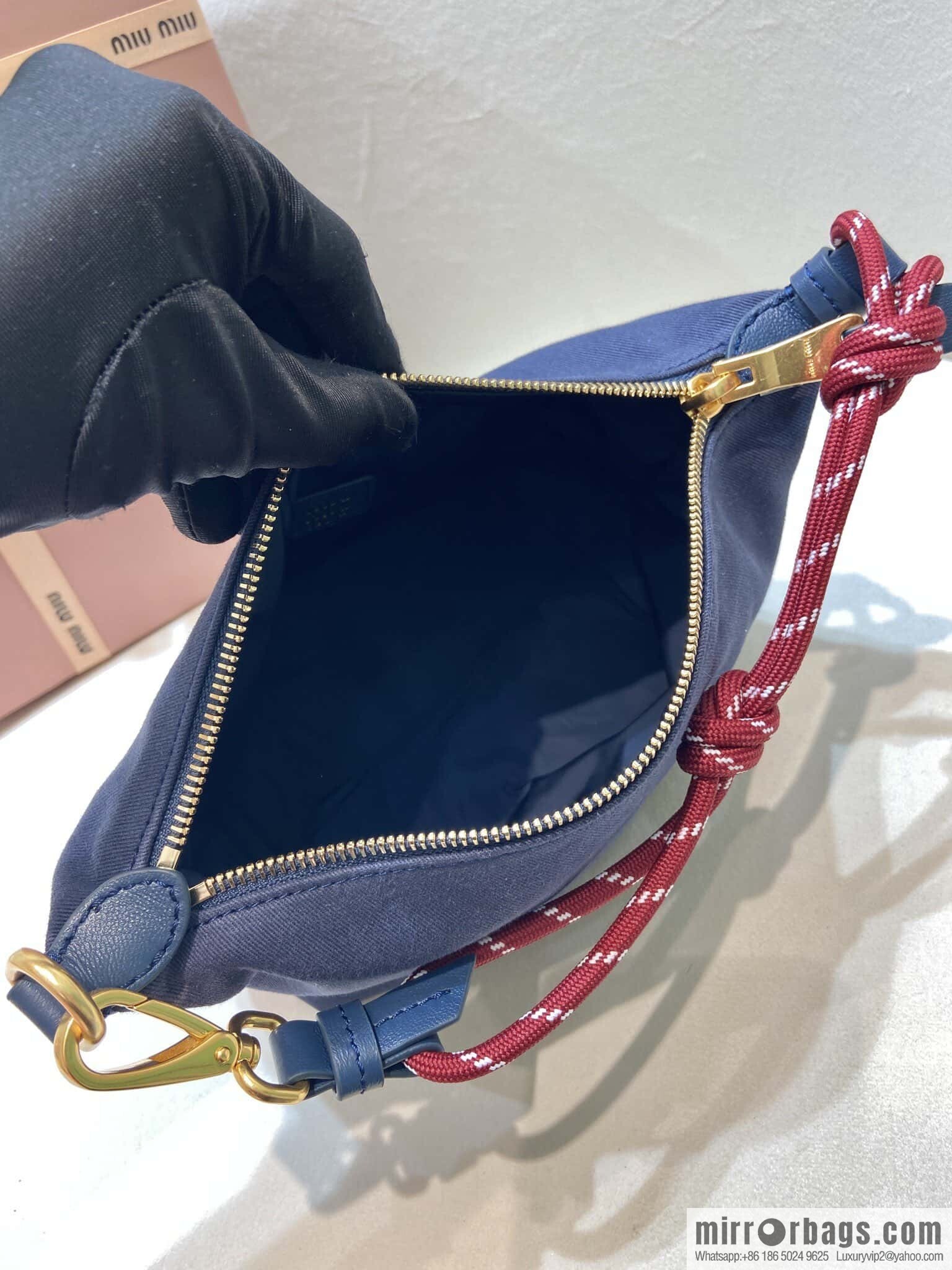 MIUMIU 🎉 new 🎉 5NE841 lunch bag 🎉🎉 blue