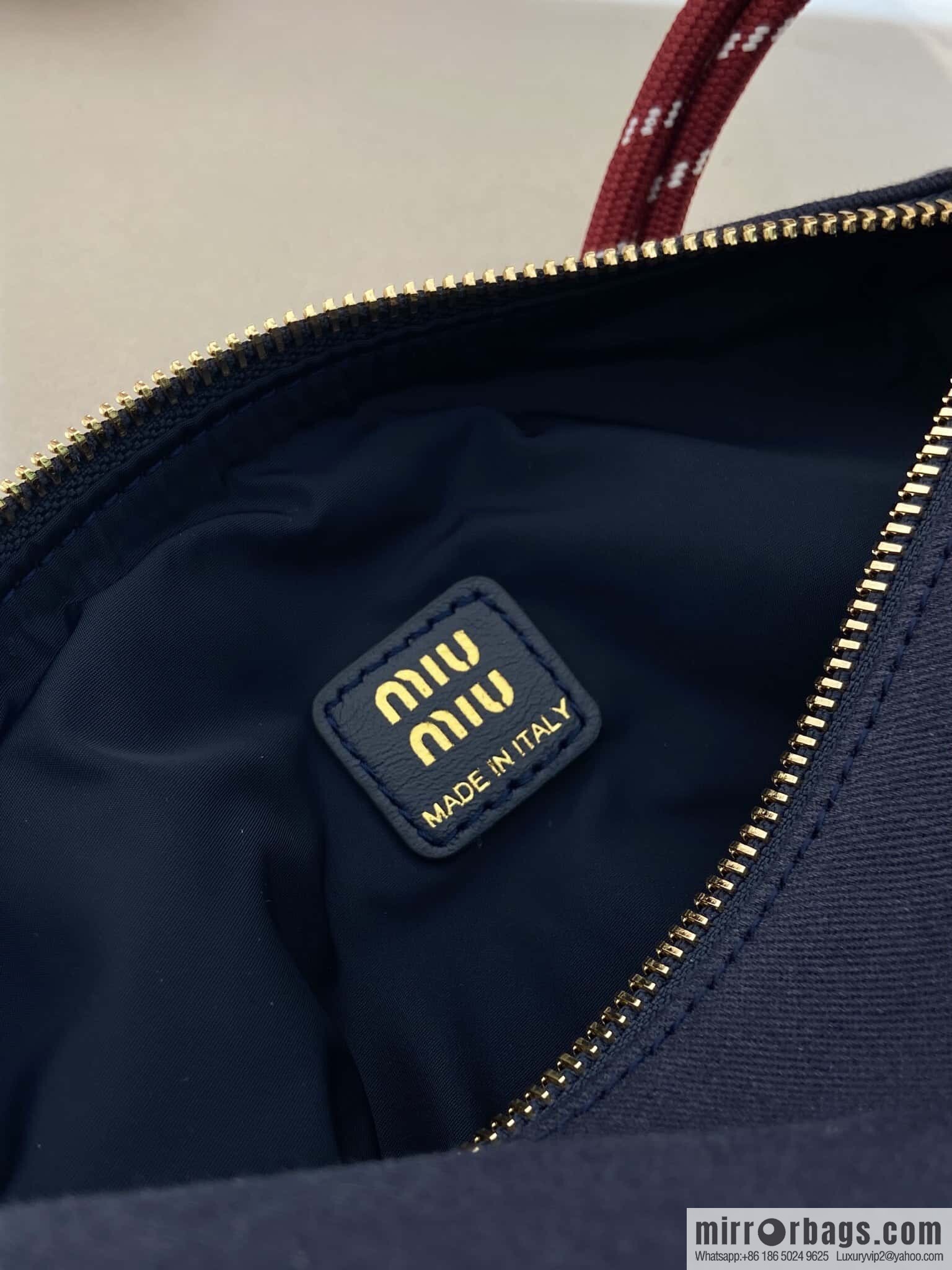 MIUMIU 🎉 new 🎉 5NE841 lunch bag 🎉🎉 blue