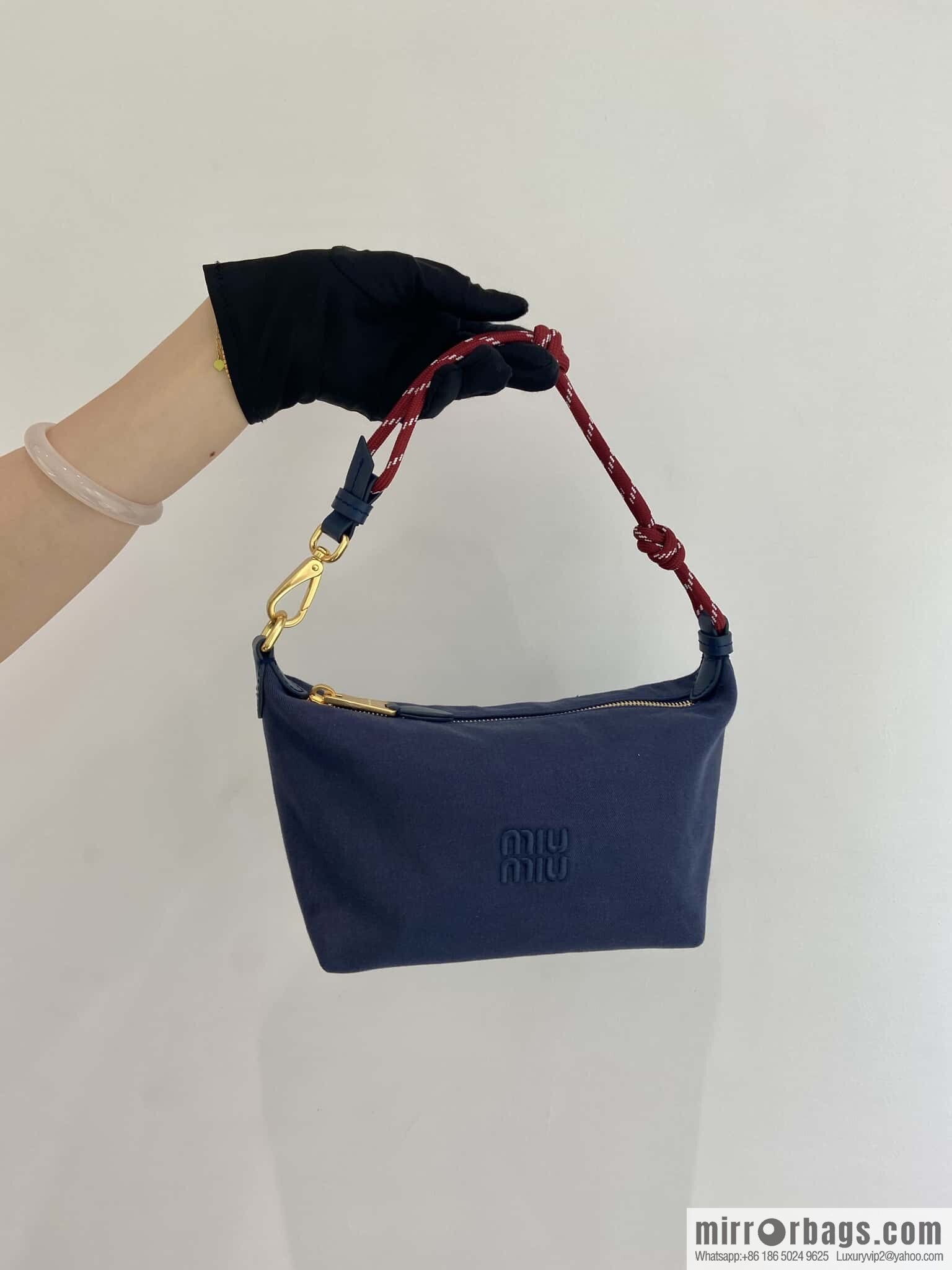 MIUMIU 🎉 new 🎉 5NE841 lunch bag 🎉🎉 blue