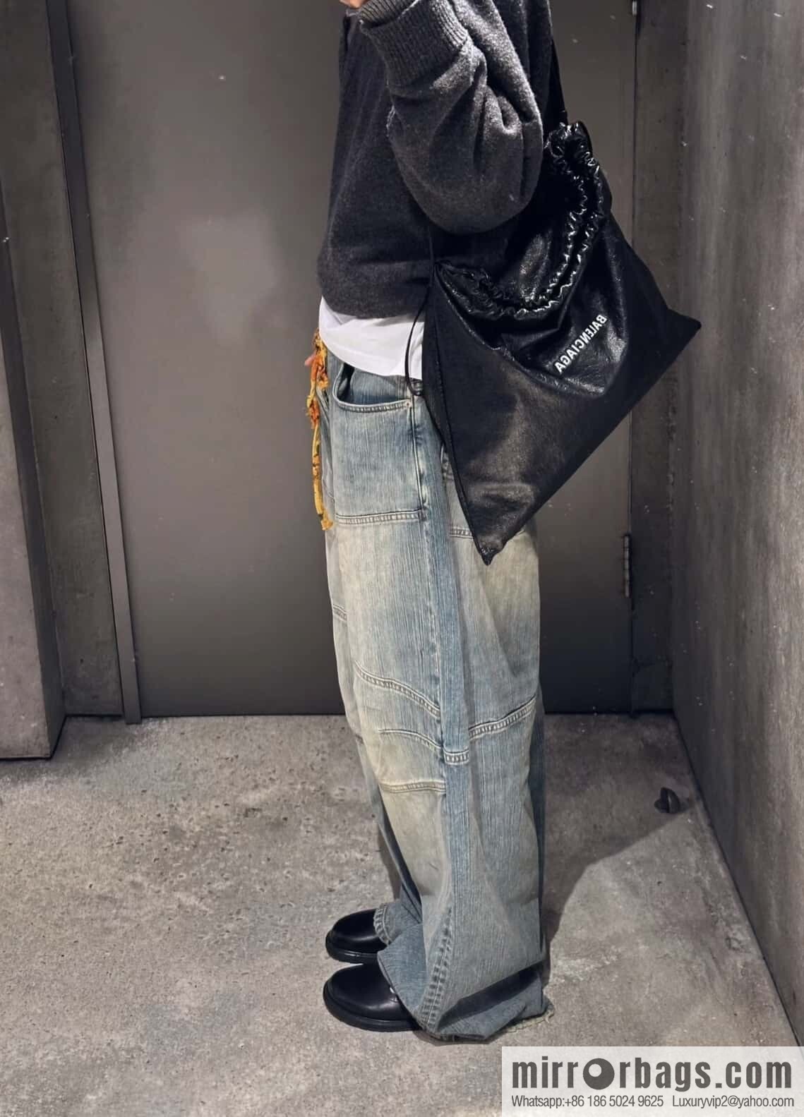 Balenciaga dust bag bag 811082 black