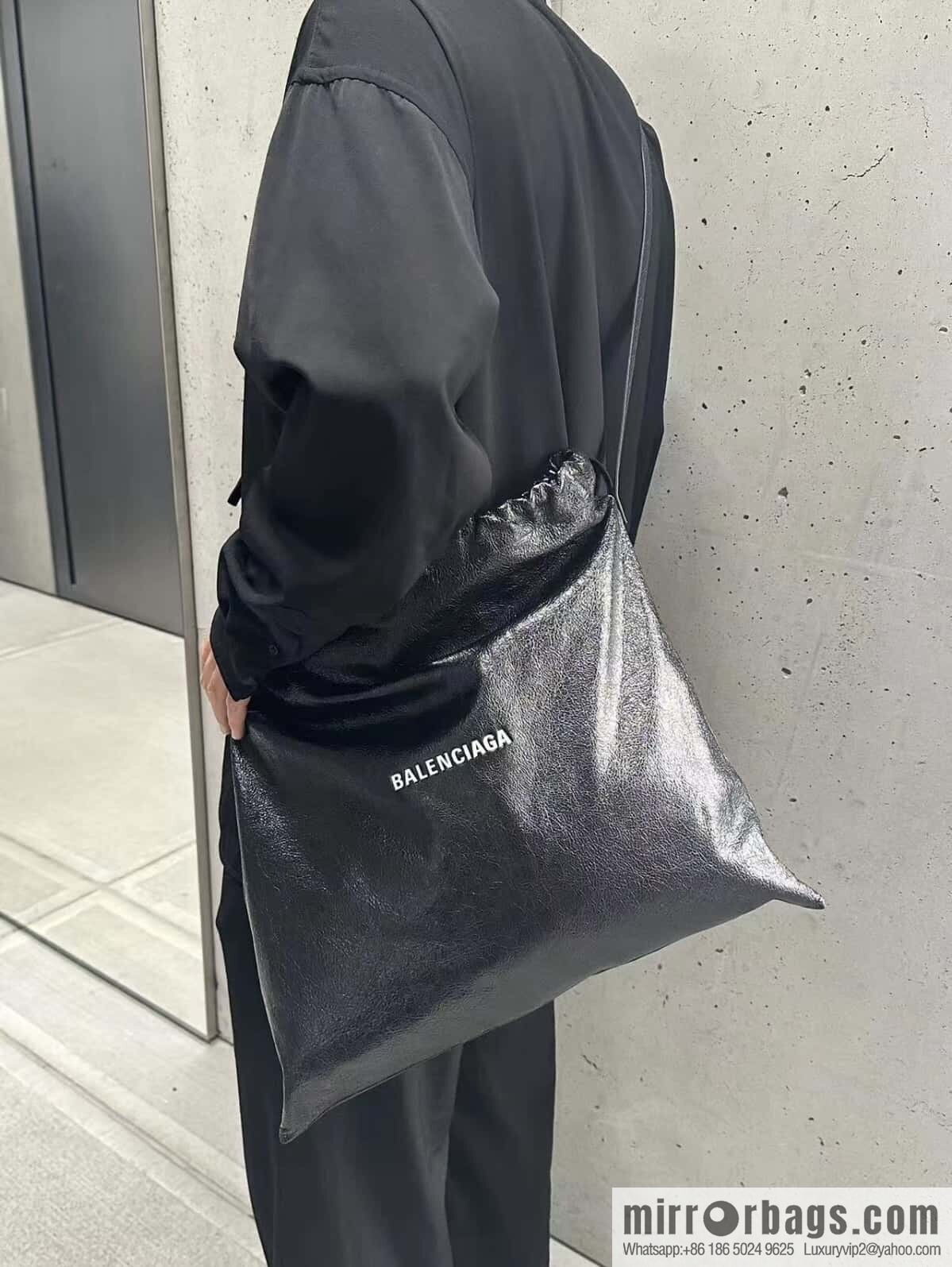 Balenciaga dust bag bag 811082 black