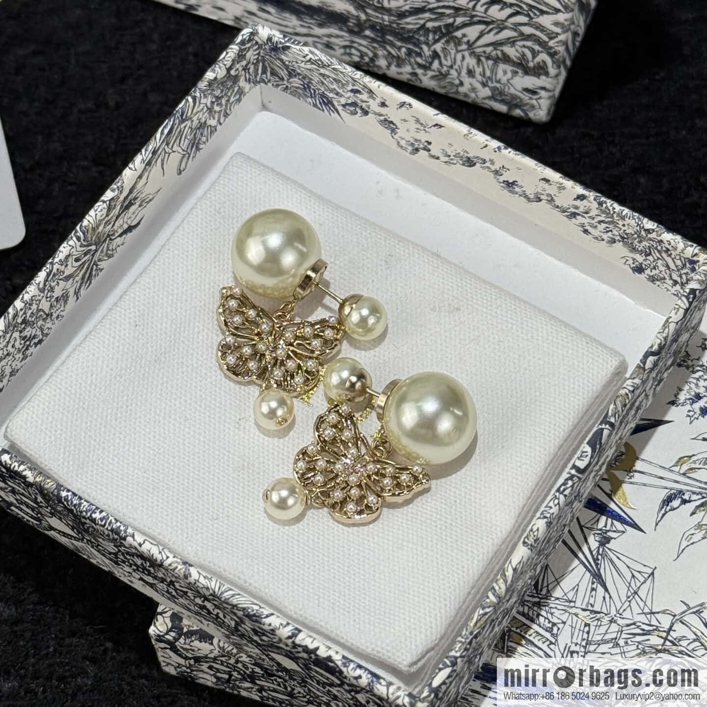 ❗️New ❗️☀️ New ☑️ Dior DIOR tassel size pearl butterfly stud earrings ☀️