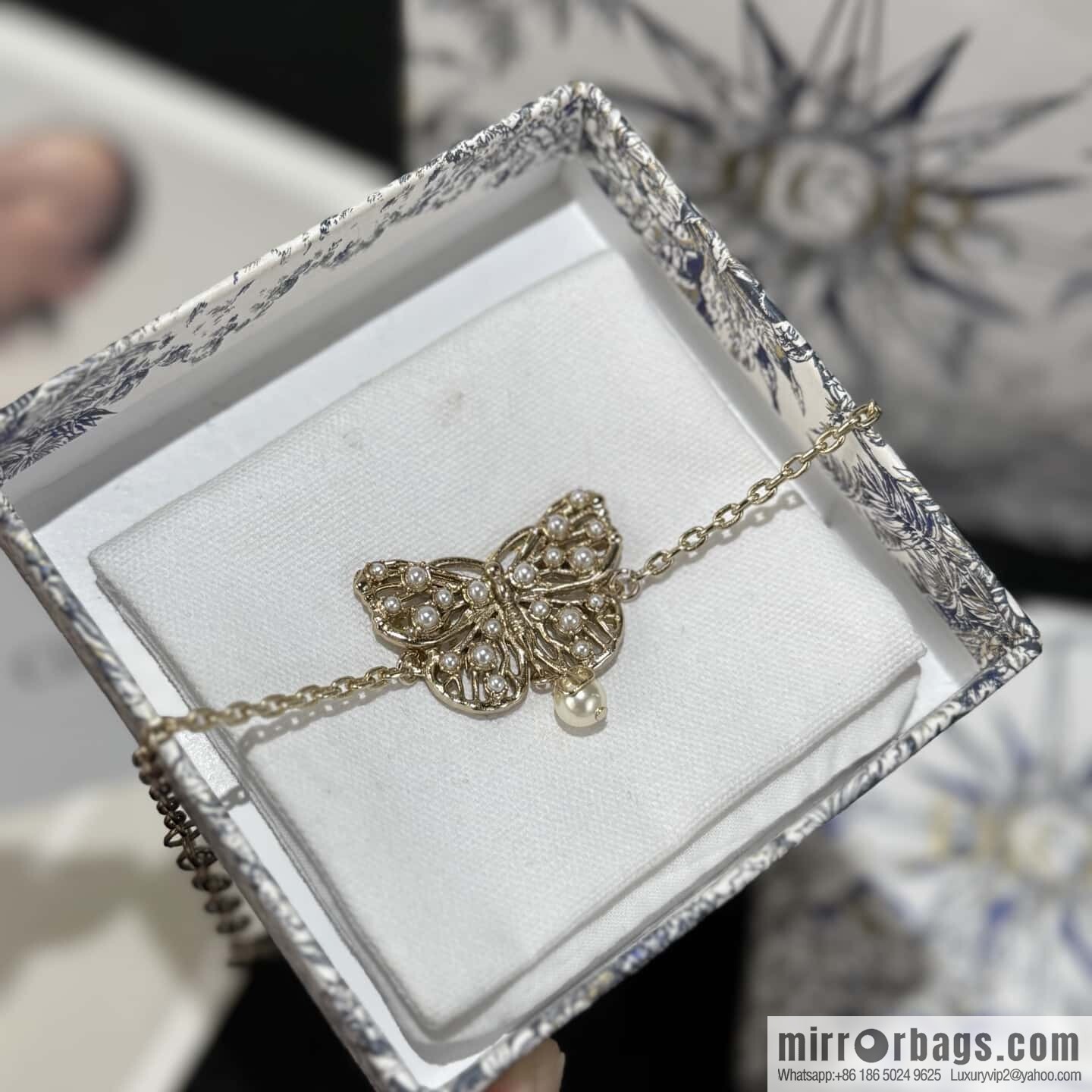 ❗️New ❗️ Dior bracelet ☀️ new ☑️ Dior DIOR butterfly pearl bracelet ☀️