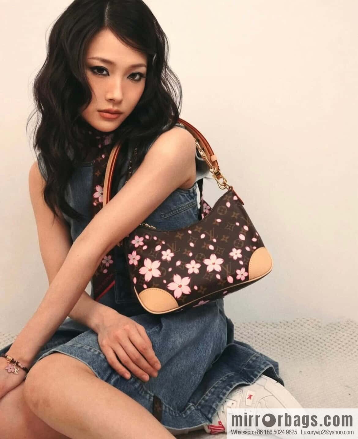 [Boutique‑grade] M13265 cherry blossom, silk screen croissant LV x TM BOULOGNE handbag