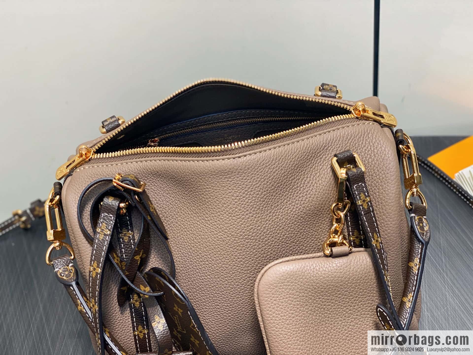 [Boutique‑grade] M13667 elephant gray, full leather speedy pillow bag SPEEDY BANDOULIZRE 25 handbag