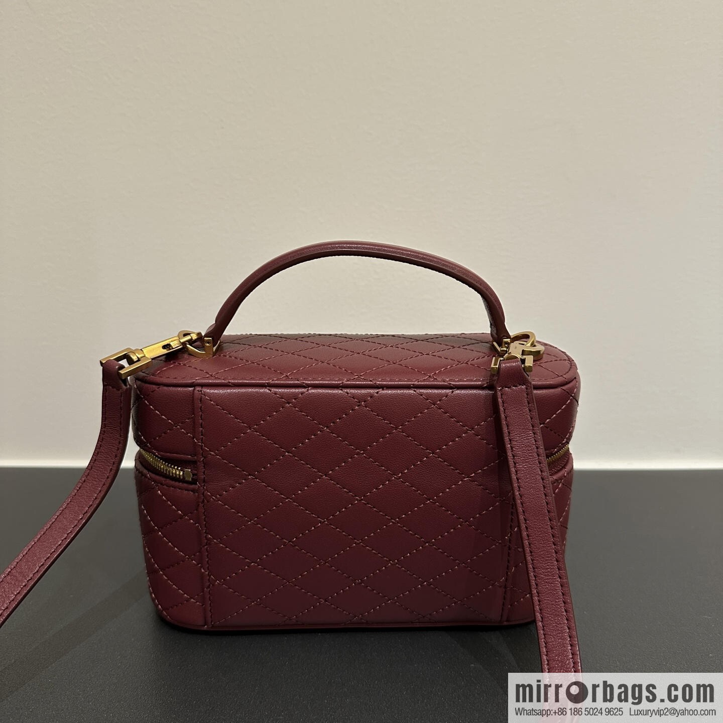 YSL 𝗚𝗔𝗕𝗬 𝗩𝗔𝗡𝗜𝗧𝗬 mini sheepskin clutch bag 766731 burgundy