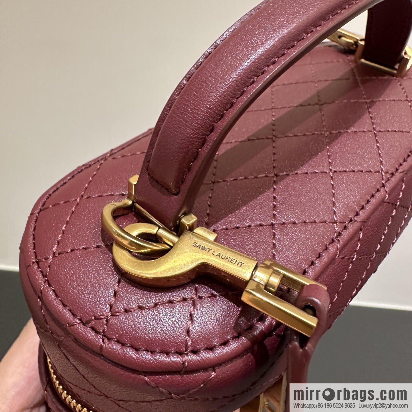 YSL 𝗚𝗔𝗕𝗬 𝗩𝗔𝗡𝗜𝗧𝗬 mini sheepskin clutch bag 766731 burgundy