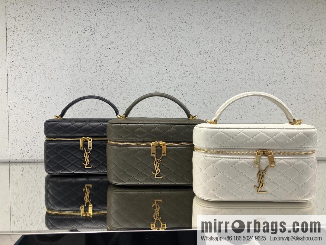YSL 𝗚𝗔𝗕𝗬 𝗩𝗔𝗡𝗜𝗧𝗬 Mini Sheepskin Clutch Bag 766731 Musk Green