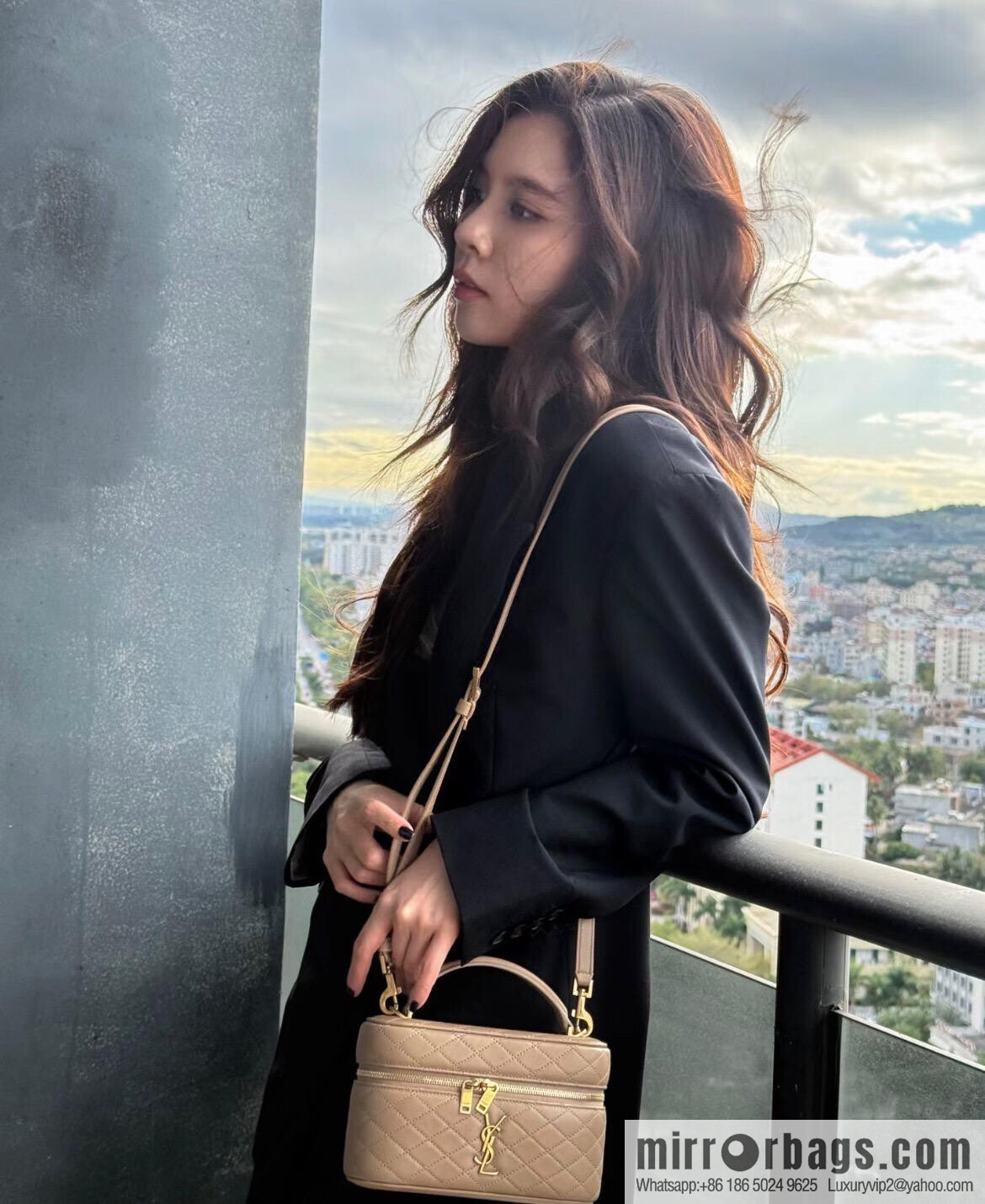 YSL 𝗚𝗔𝗕𝗬 𝗩𝗔𝗡𝗜𝗧𝗬 mini sheepskin clutch bag 766731 milk tea color
