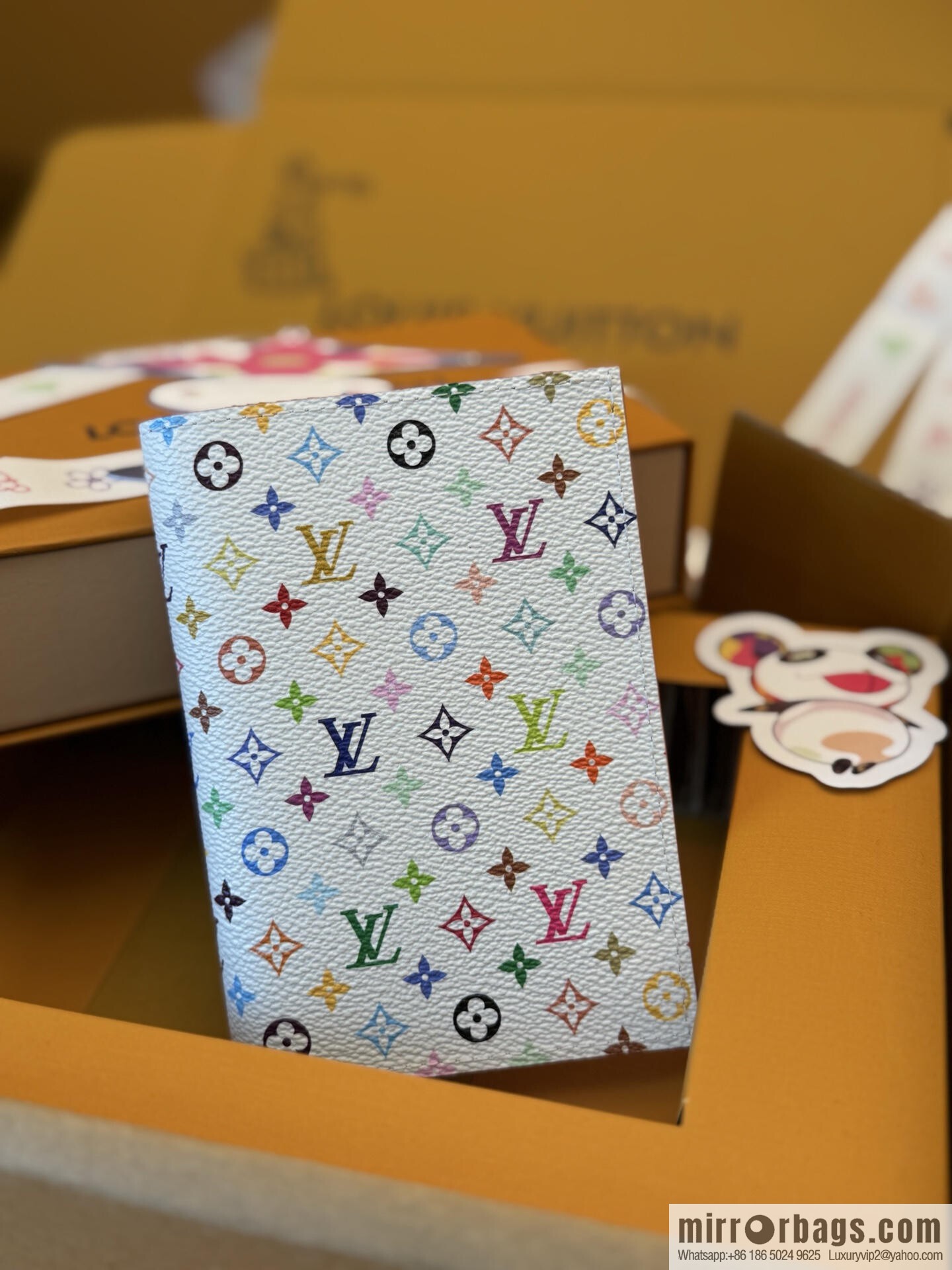 LV M14178 [Official Full Package + 163 Chip] New LVxTM Passport Cover