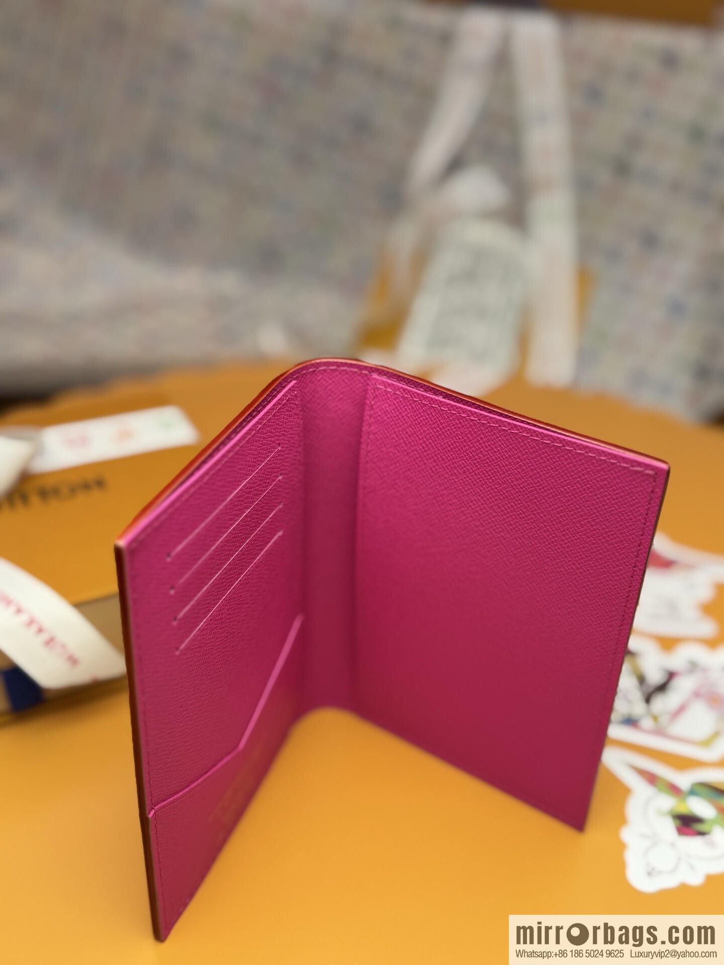 LV M14178 [Official Full Package + 163 Chip] New LVxTM Passport Cover