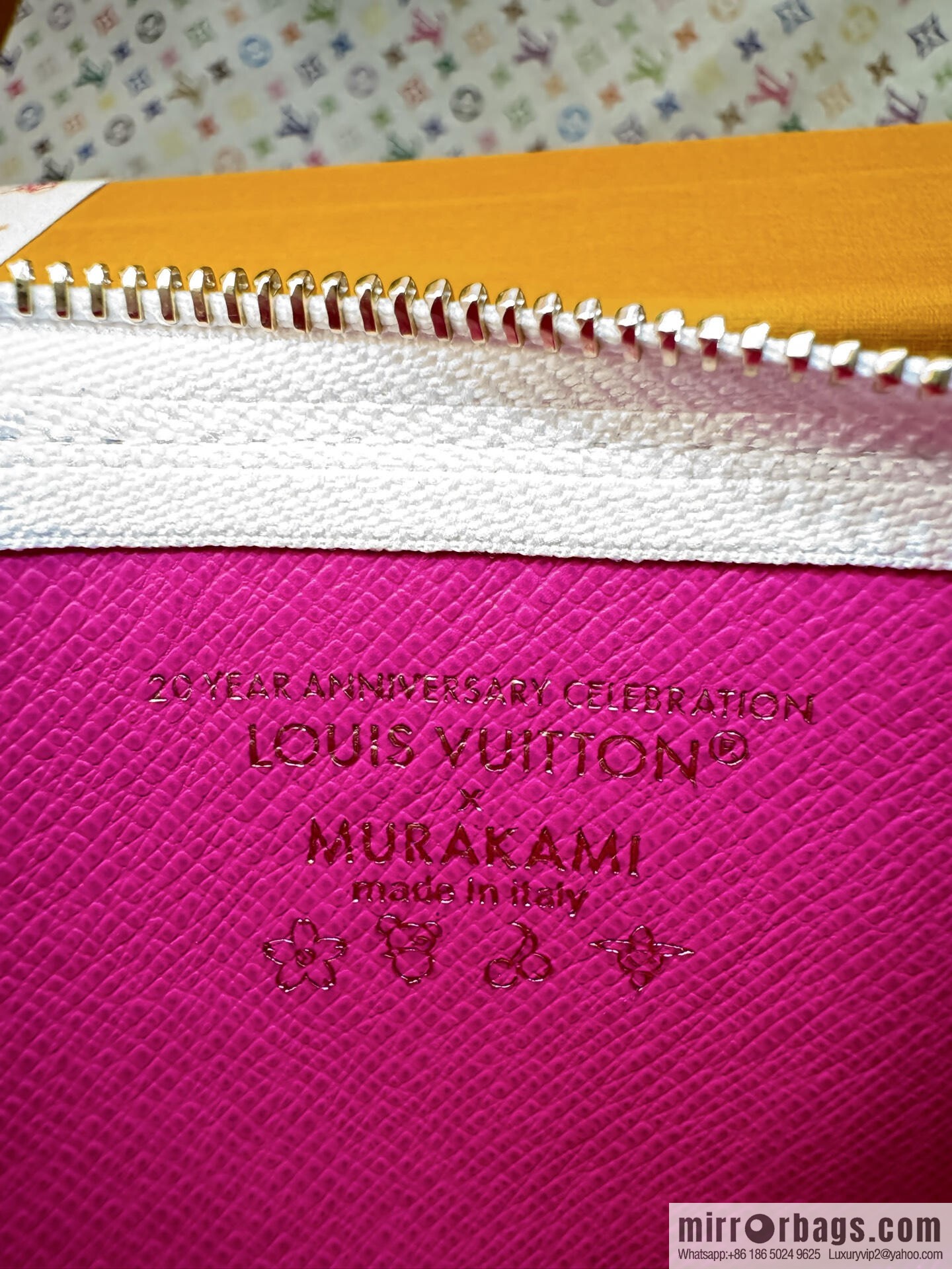 LV M14099 [Official Full Set + 163 Chips] New LVxTM Mobile Phone Holder
