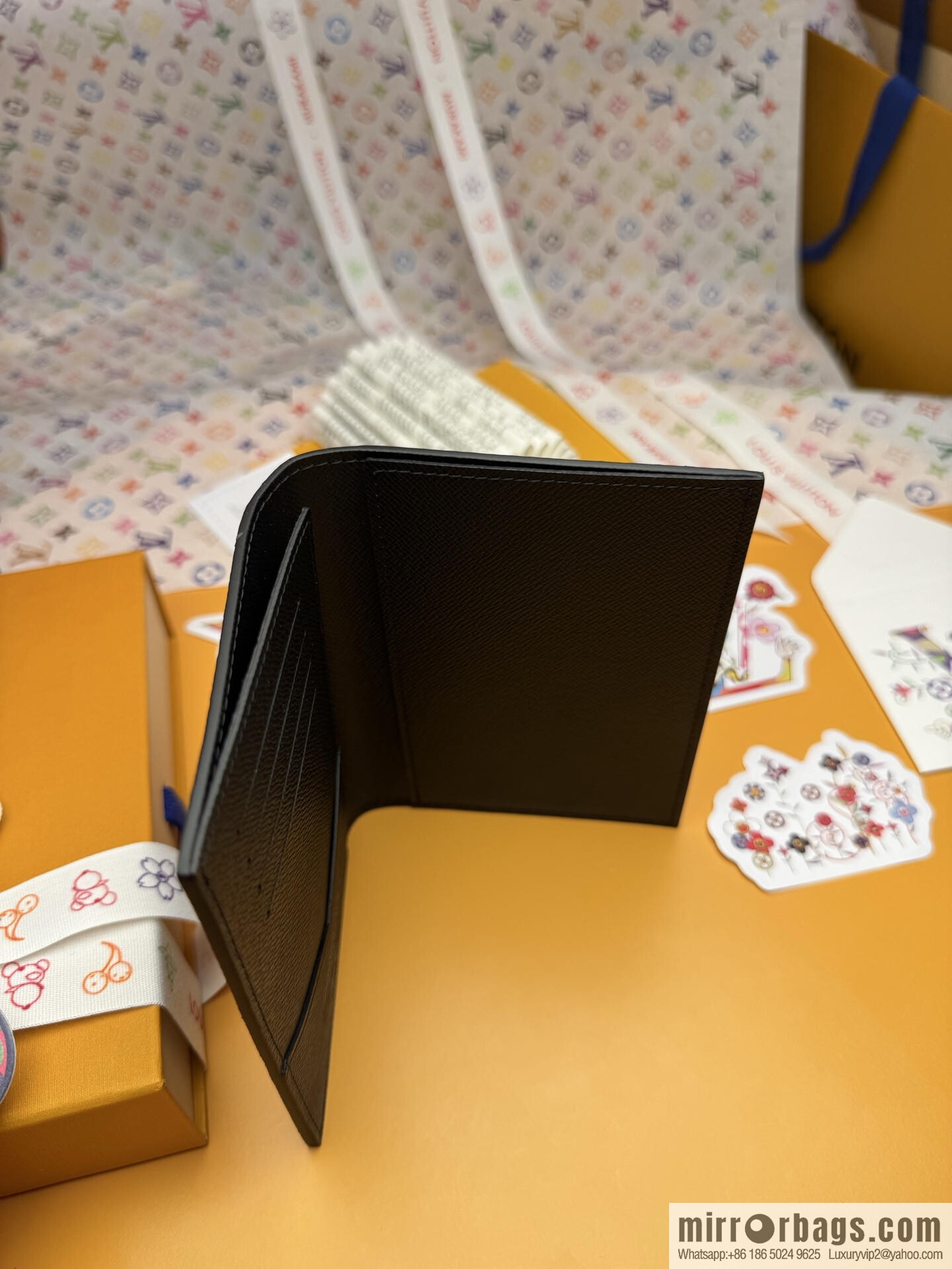 LV M13414 [Official Full Package + 163 Chip] New LVxTM Passport Cover