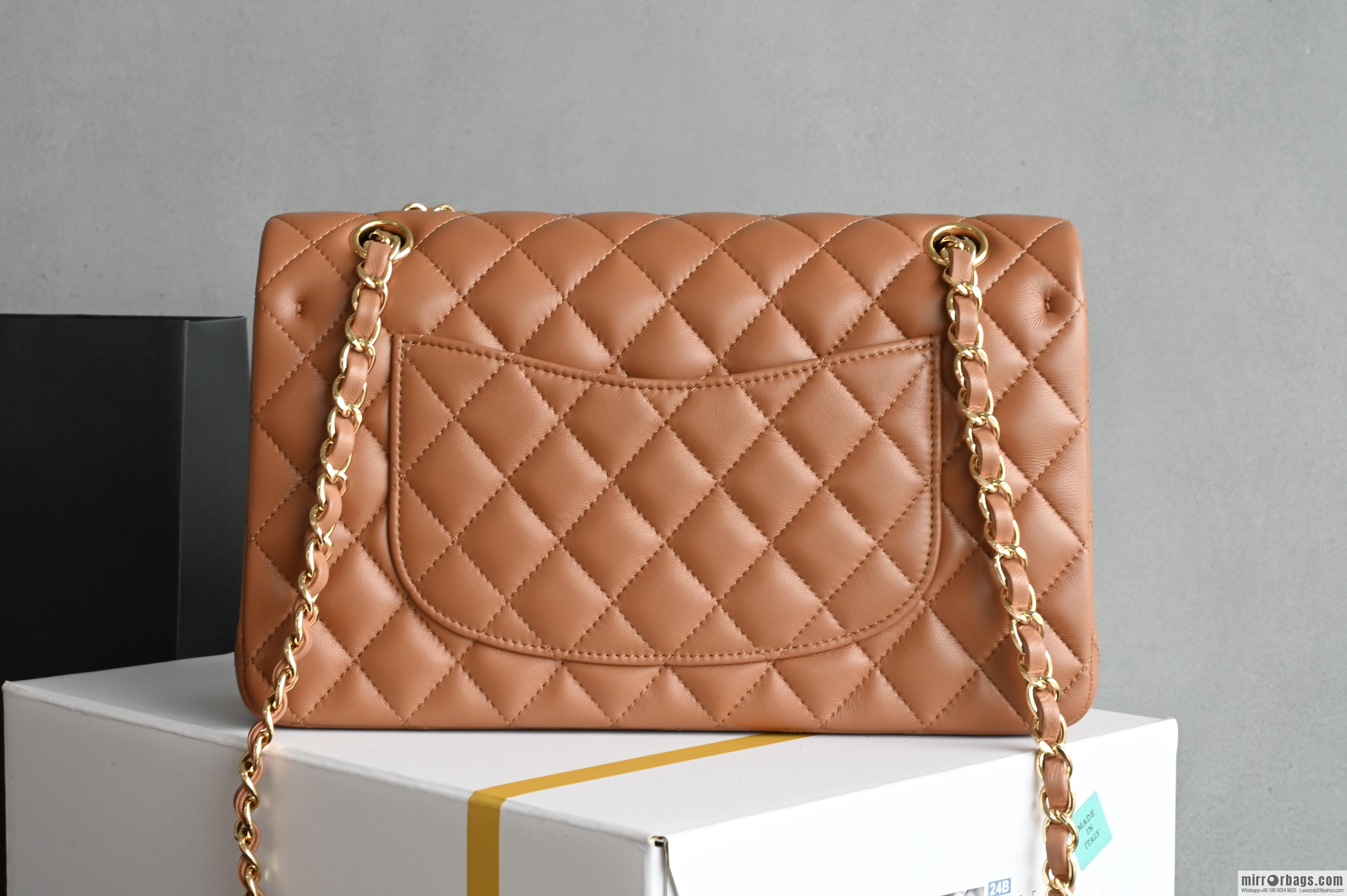 CHANEL π²ππππππ π΅πππ πΌπππππ medium, caramel color A01112 caramel color