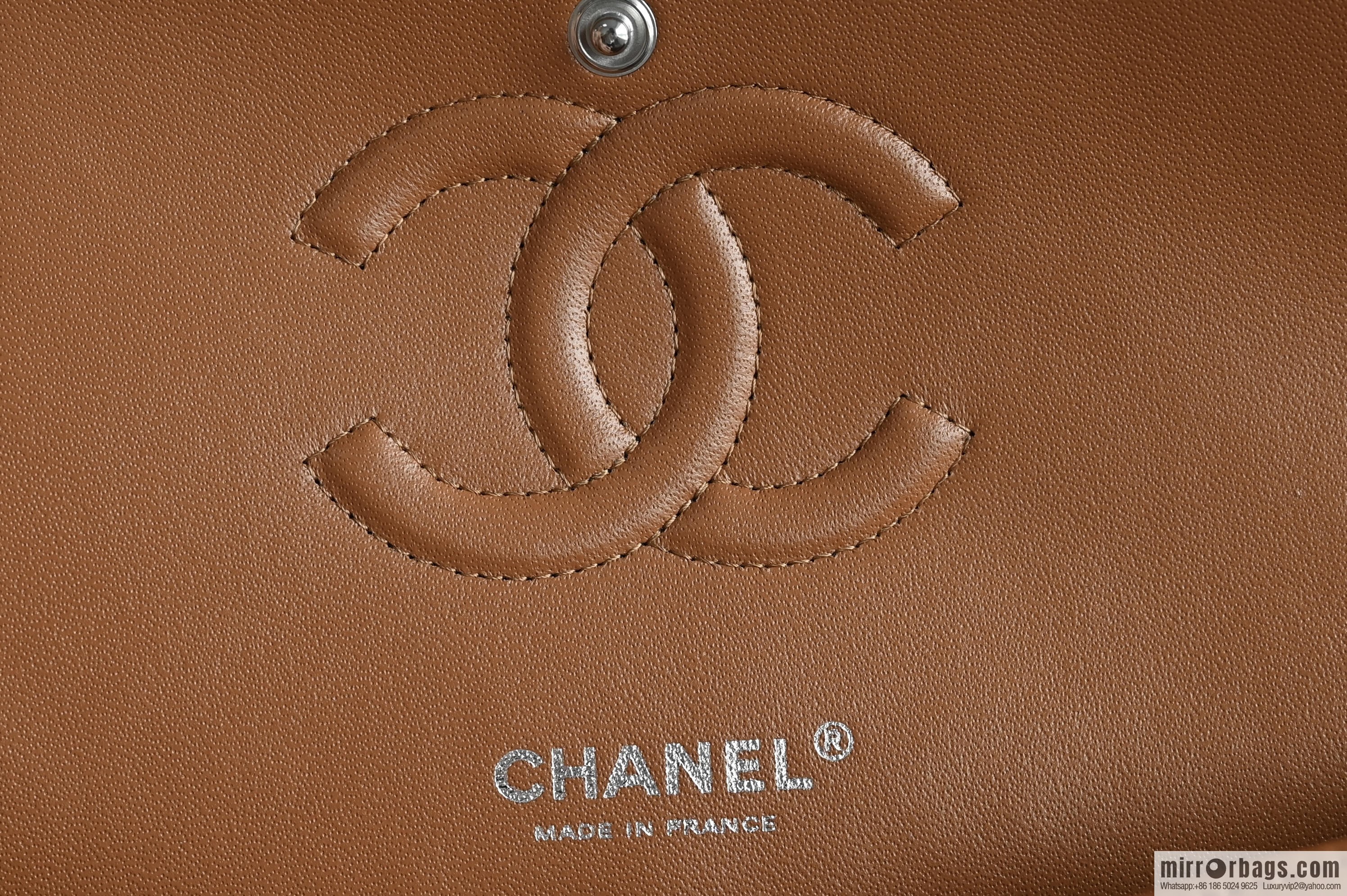 CHANEL π²ππππππ π΅πππ πΌπππππ medium, caramel color A01112 caramel color, silver button