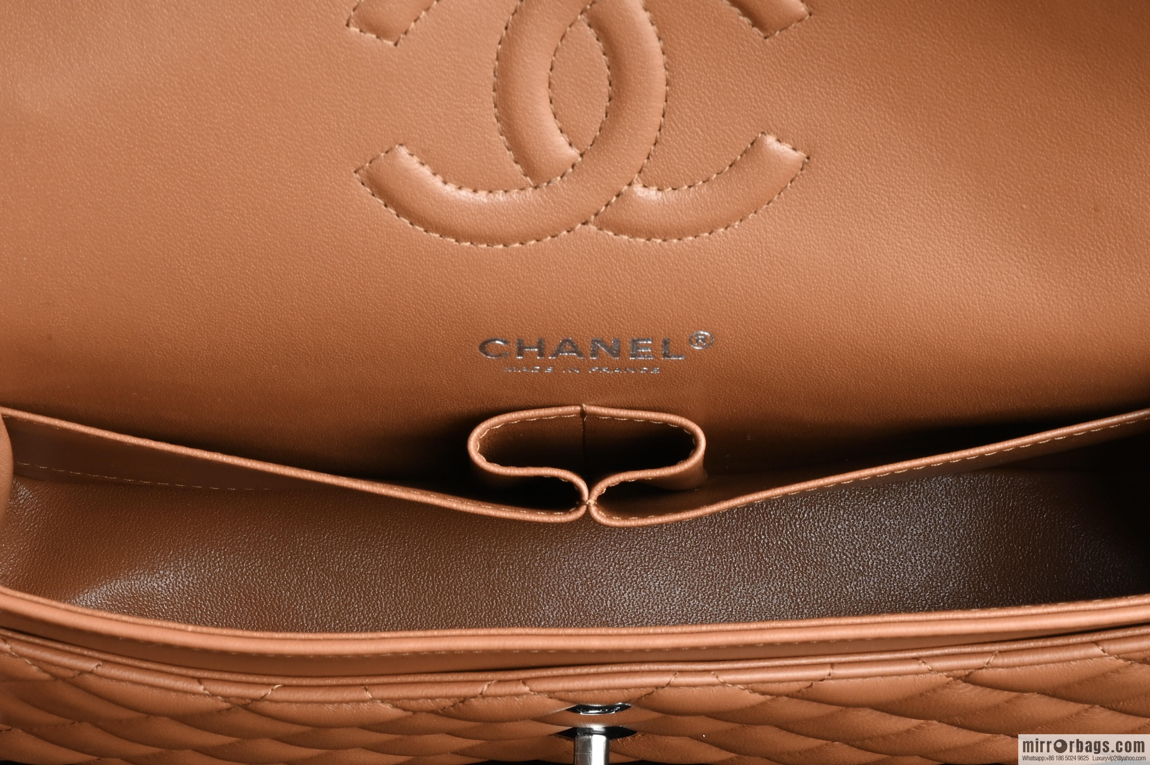 CHANEL π²ππππππ π΅πππ πΌπππππ medium, caramel color A01112 caramel color, silver button